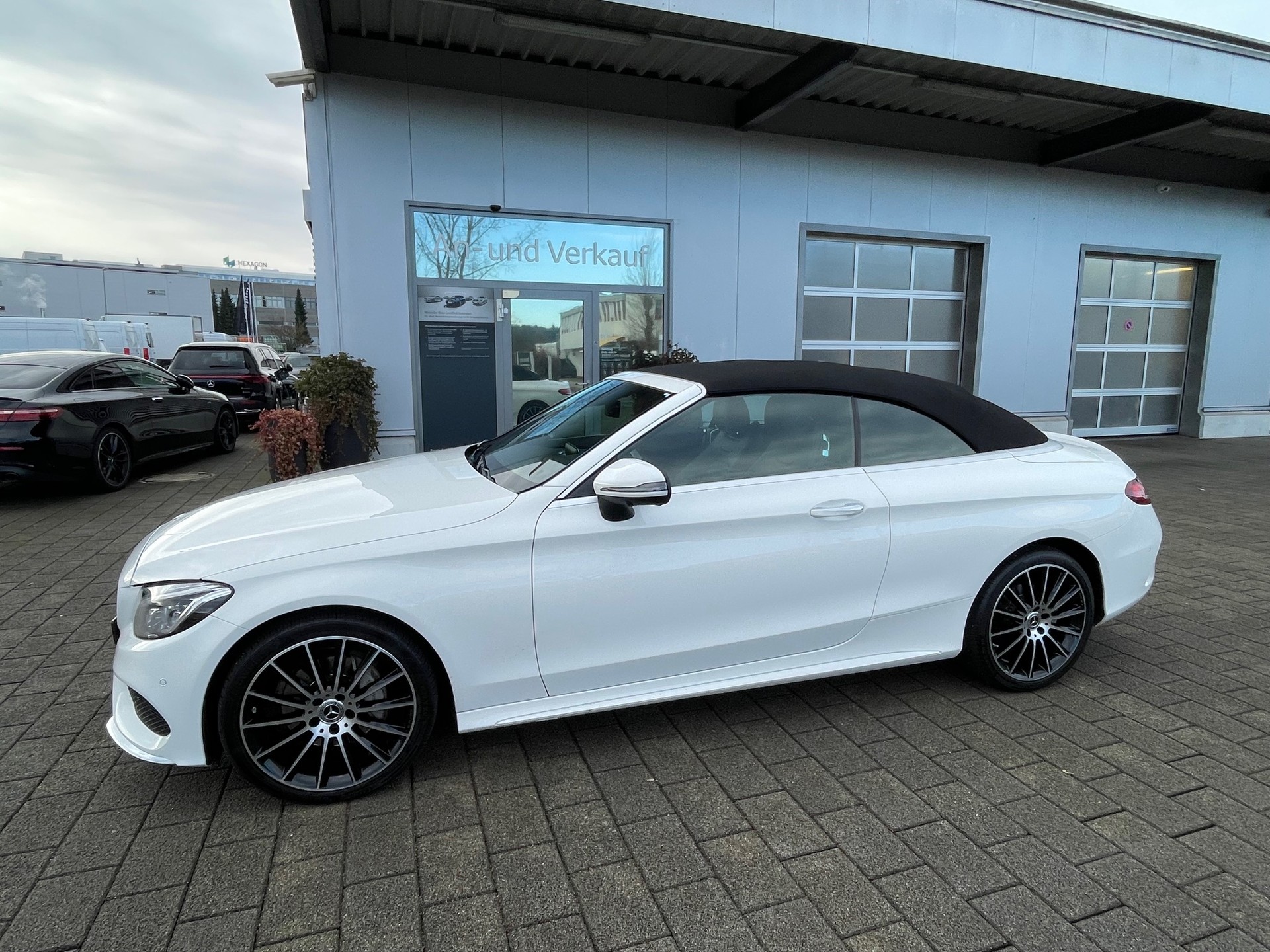 MERCEDES-BENZ C 200 AMG Line 4matic-image-2