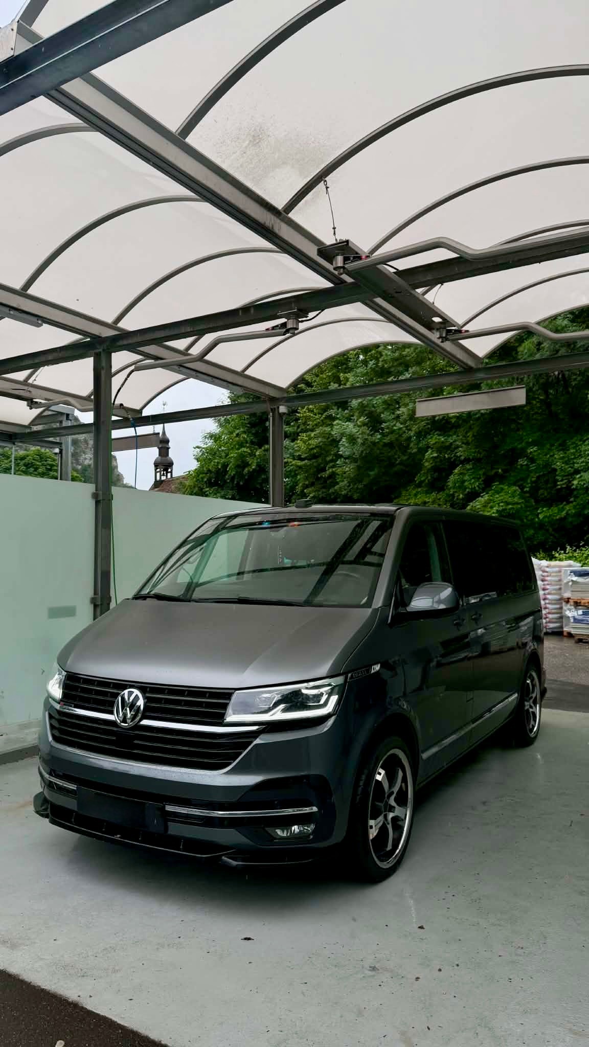 VW 2.0 TDI 199 Highline DSG 4m-image-0