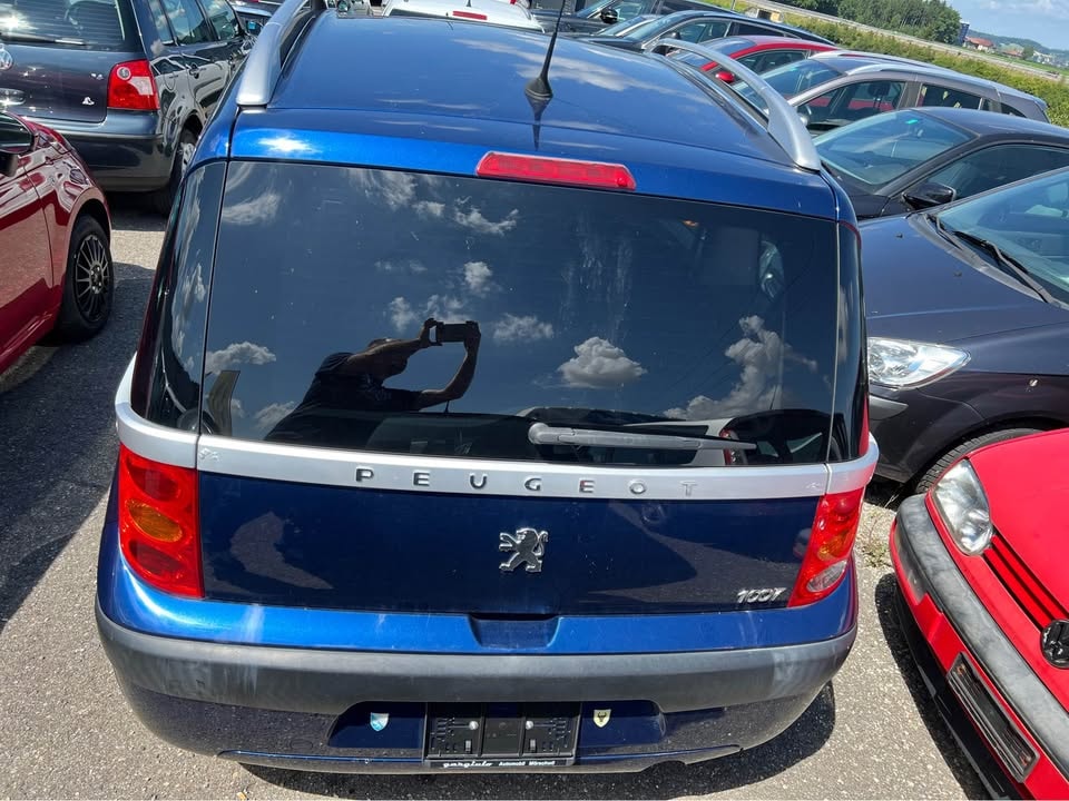 PEUGEOT 1007 1.4 Sporty 2-Tronic-image-1
