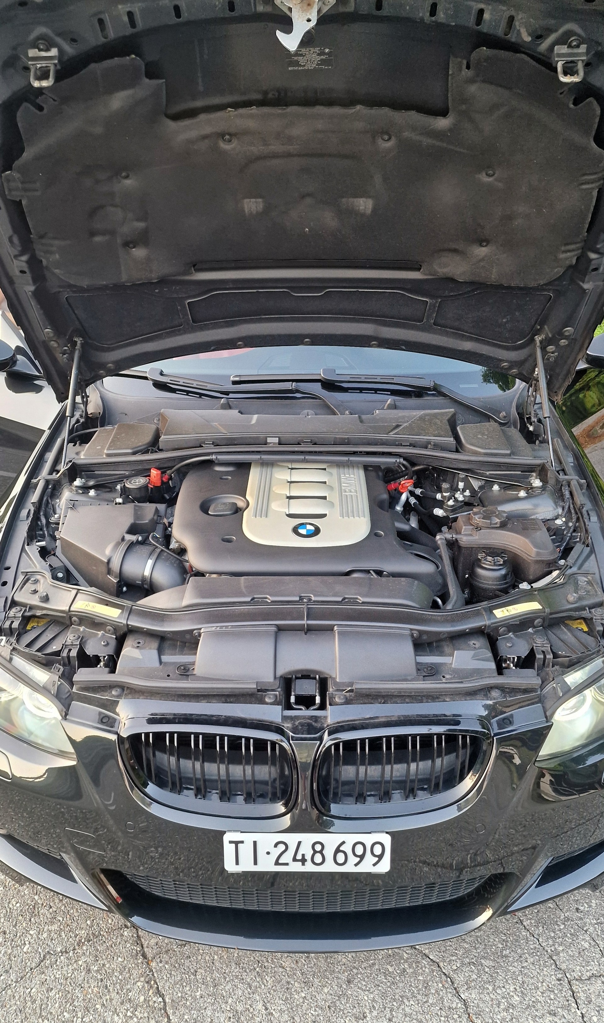 BMW 335d Coupé M Sportpaket Steptronic-image-14