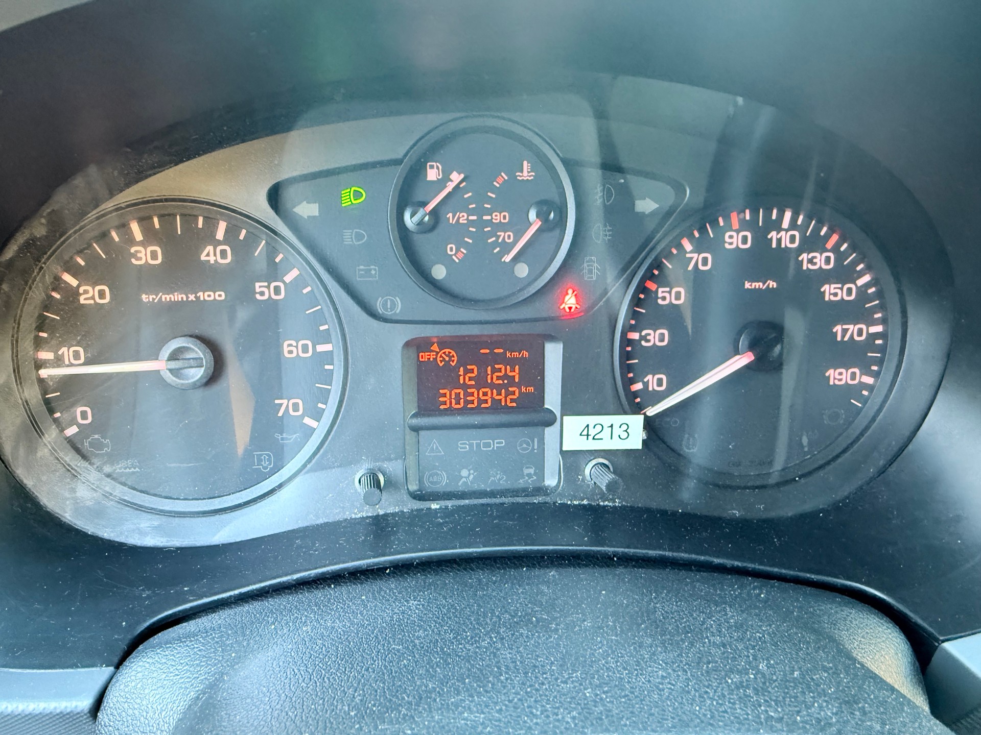 CITROEN Berlingo 1.6 VTi 98 Business-image-12
