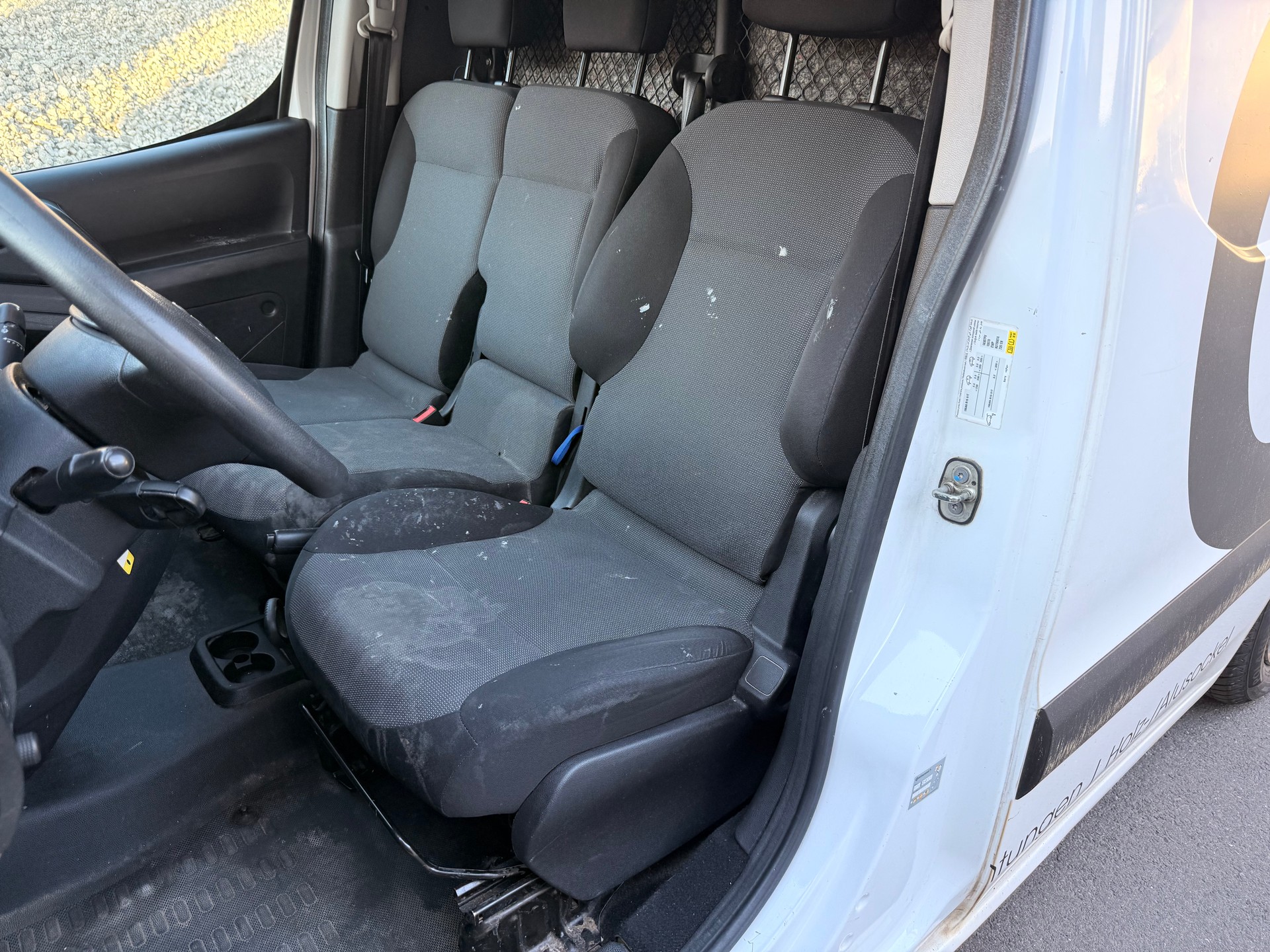 CITROEN Berlingo 1.6 VTi 98 Business-image-10