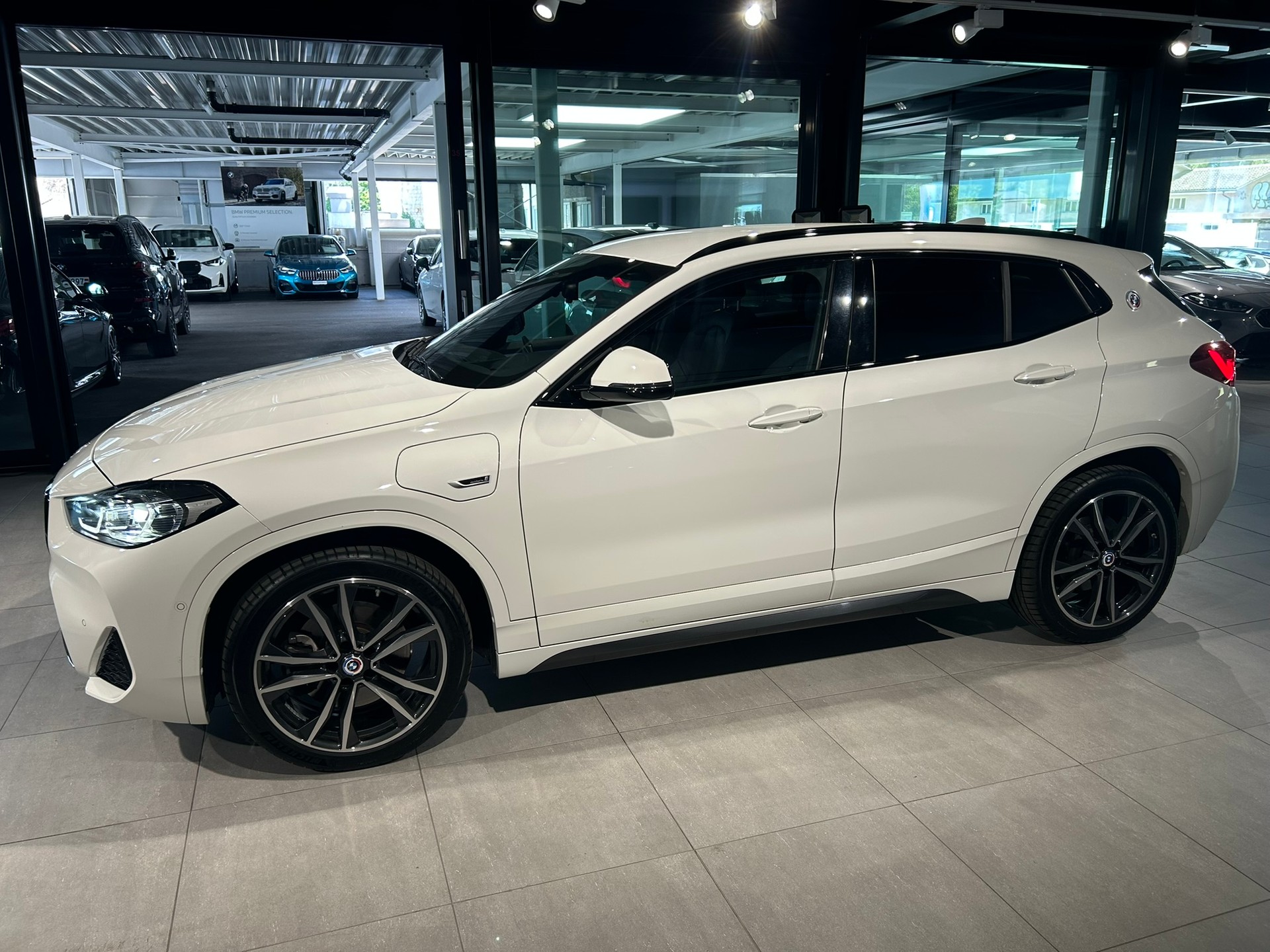 BMW X2 xDrive 25e M Sport Steptronic-image-3