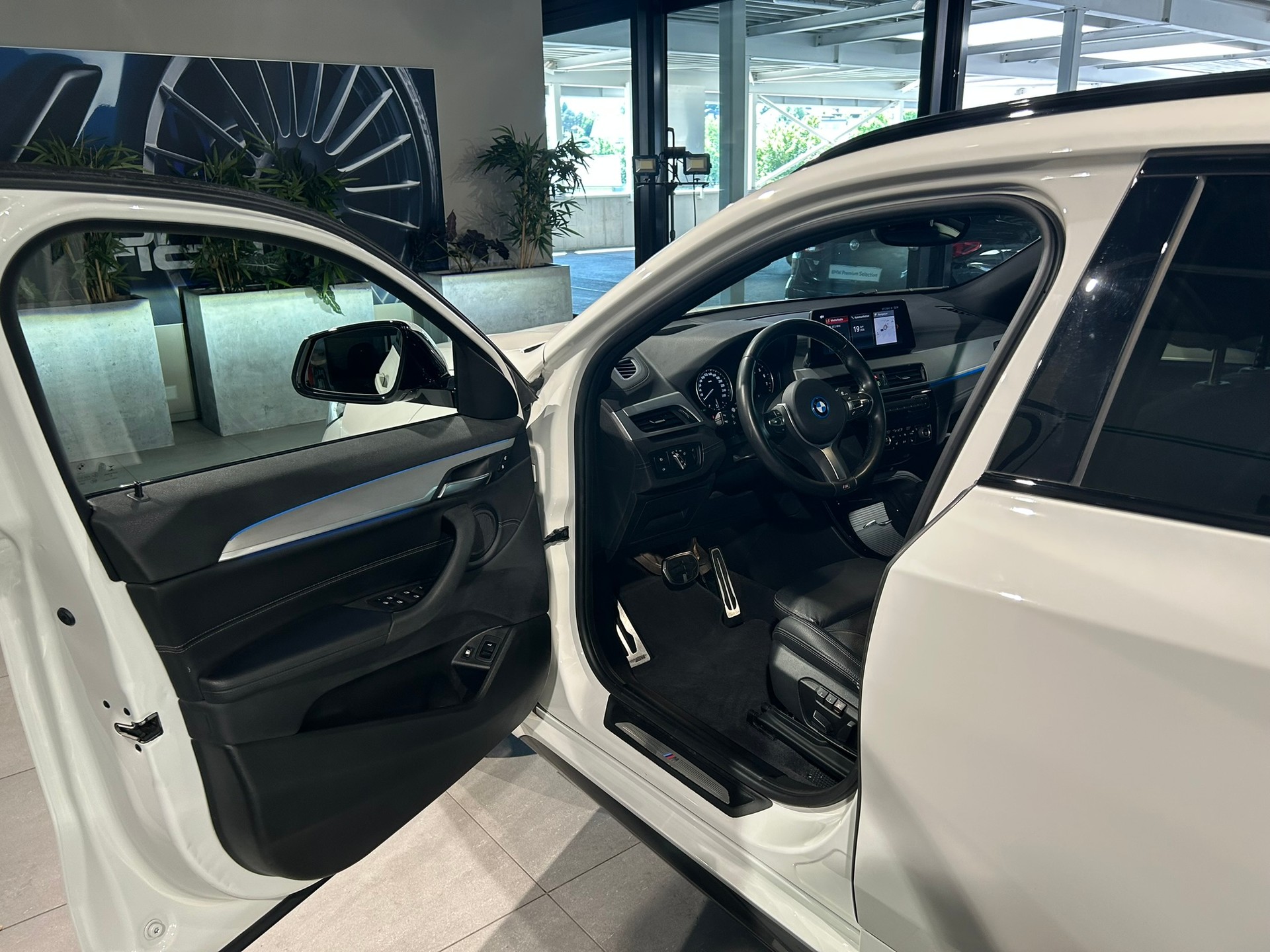 BMW X2 xDrive 25e M Sport Steptronic-image-22