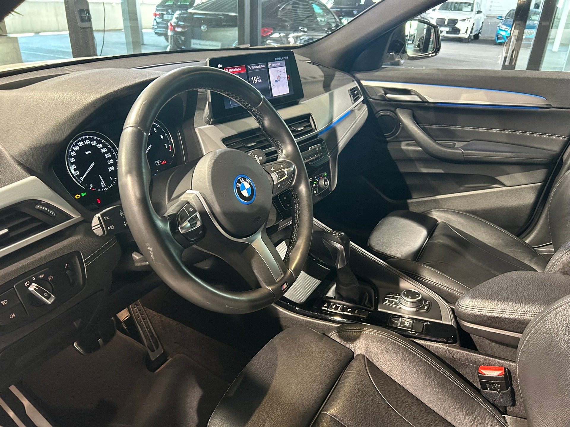 BMW X2 xDrive 25e M Sport Steptronic-image-23