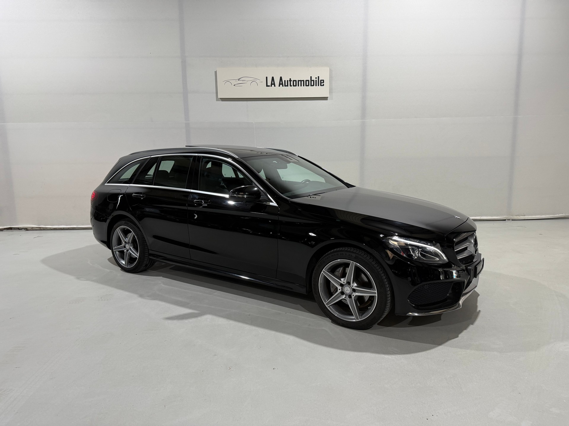 MERCEDES-BENZ C 200 AMG Line 4Matic 7G-Tronic-image-5