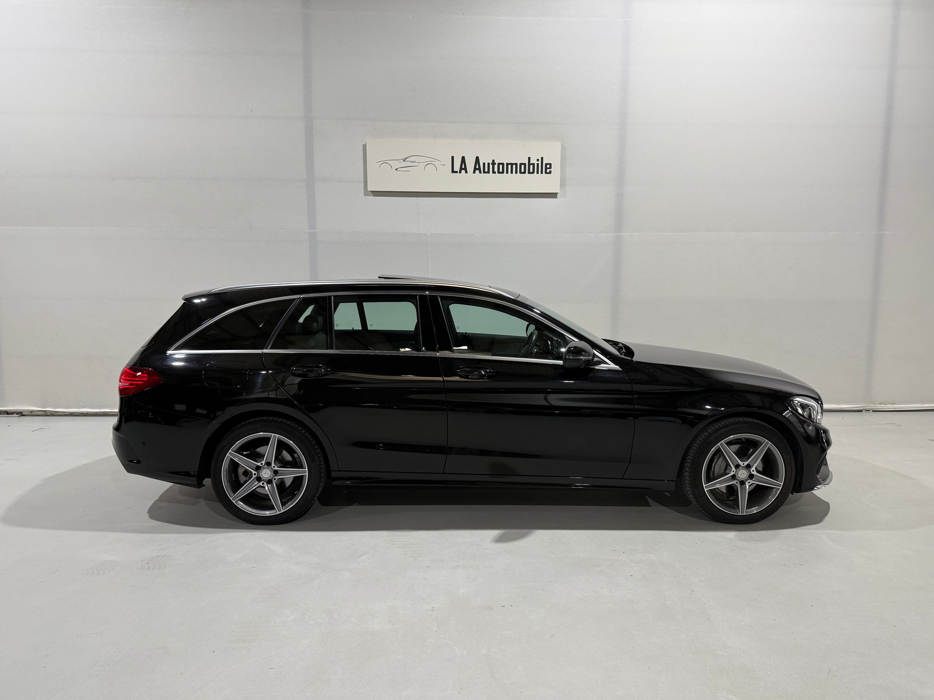 MERCEDES-BENZ C 200 AMG Line 4Matic 7G-Tronic-image-6