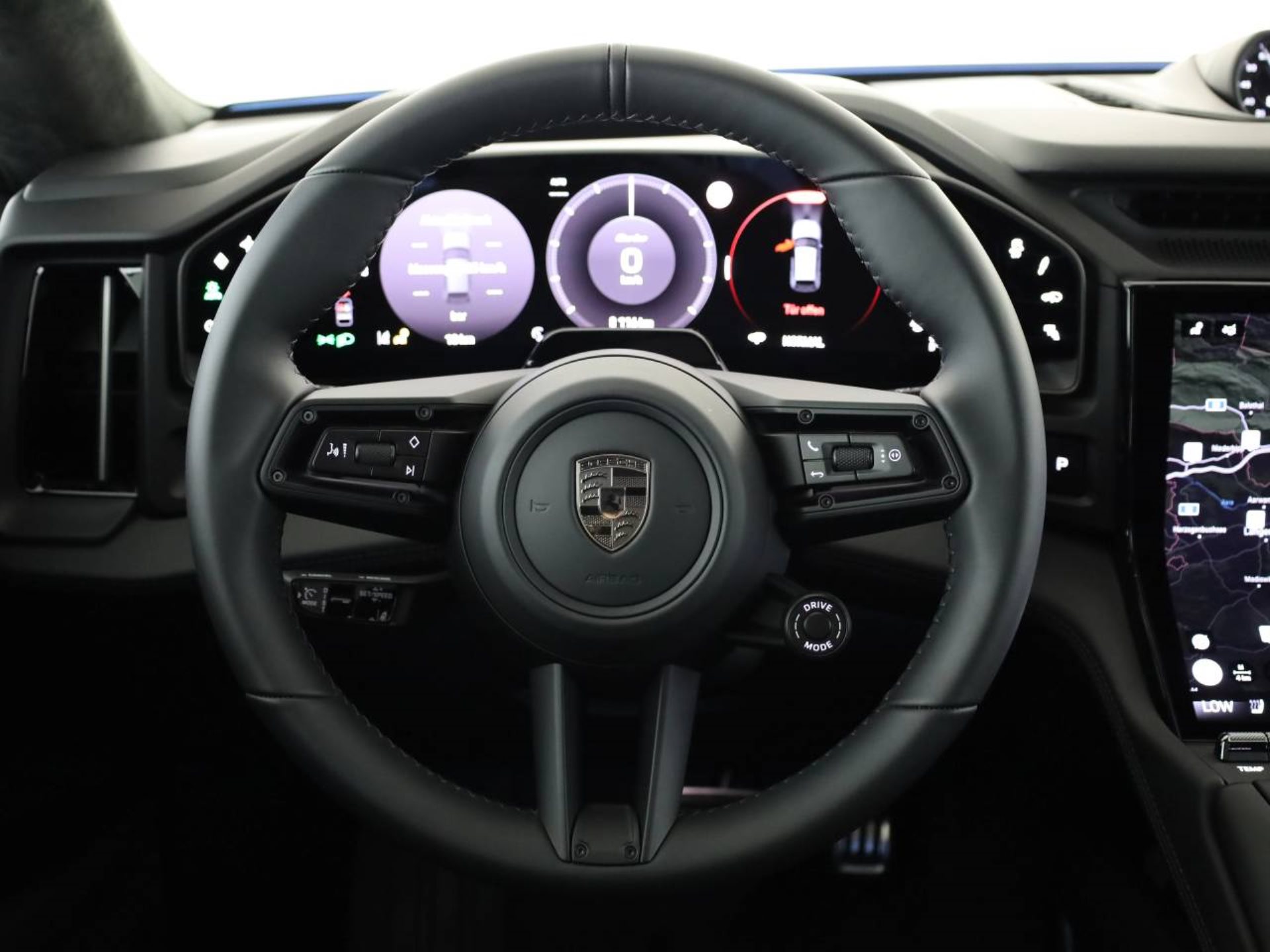 PORSCHE Cayenne Turbo Electric-image-9