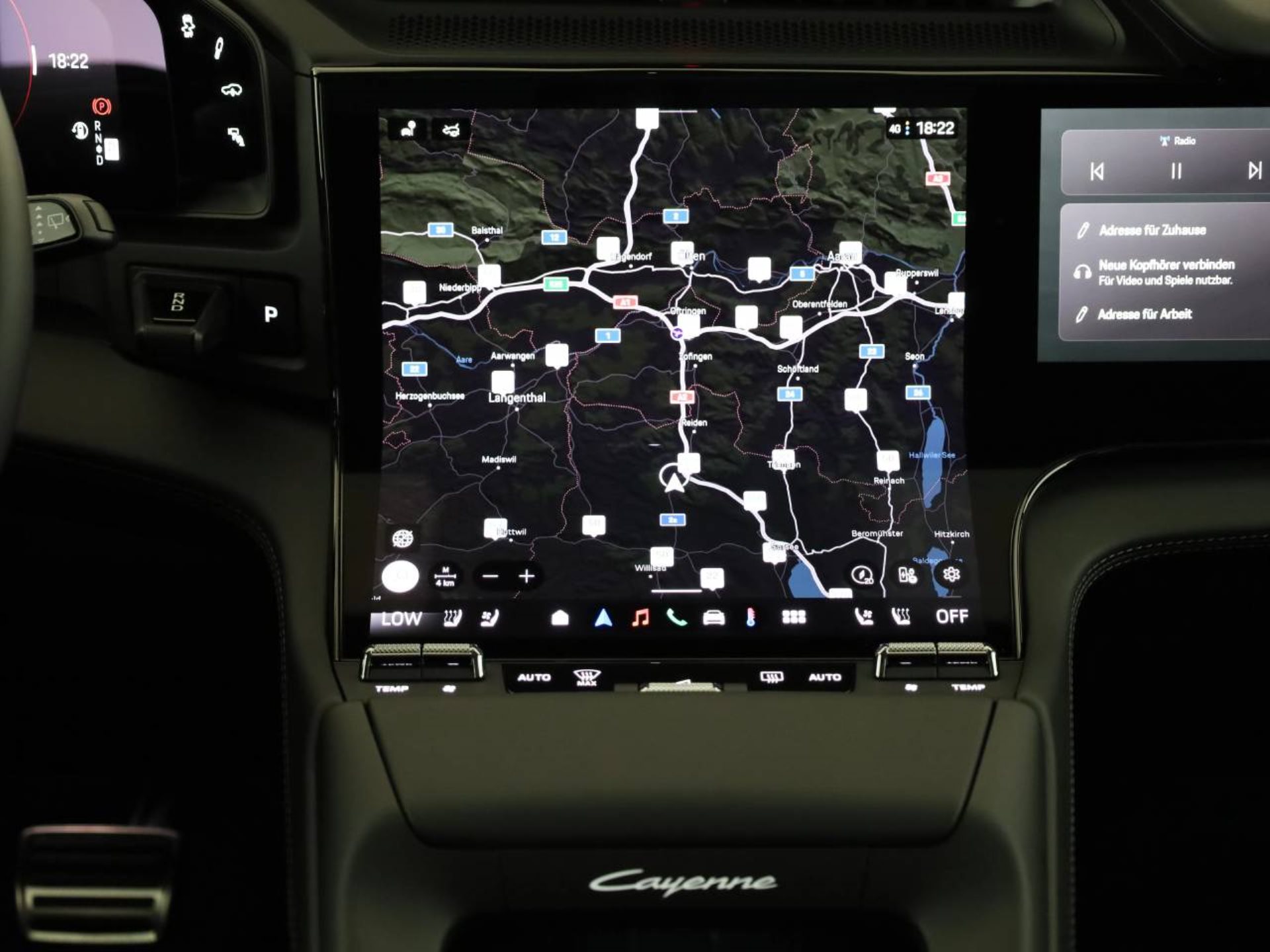 PORSCHE Cayenne Turbo Electric-image-13