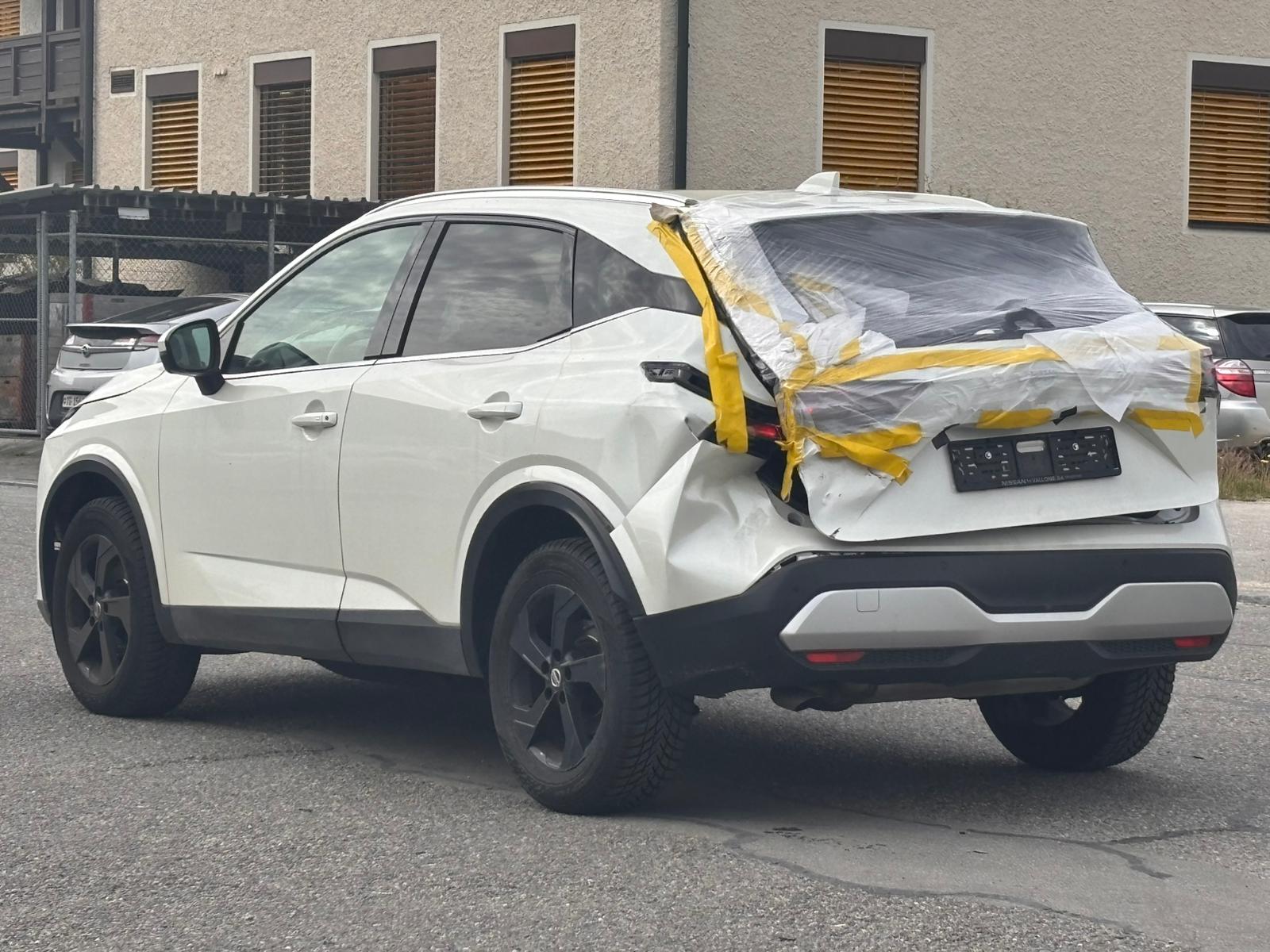 NISSAN Qashqai 1.3 DIG-T MHEV Premiere Edition Xtronic-image-6