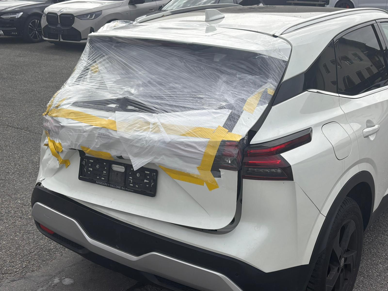 NISSAN Qashqai 1.3 DIG-T MHEV Premiere Edition Xtronic-image-9