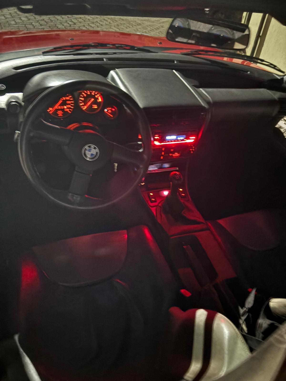 BMW E30 Z-image-1