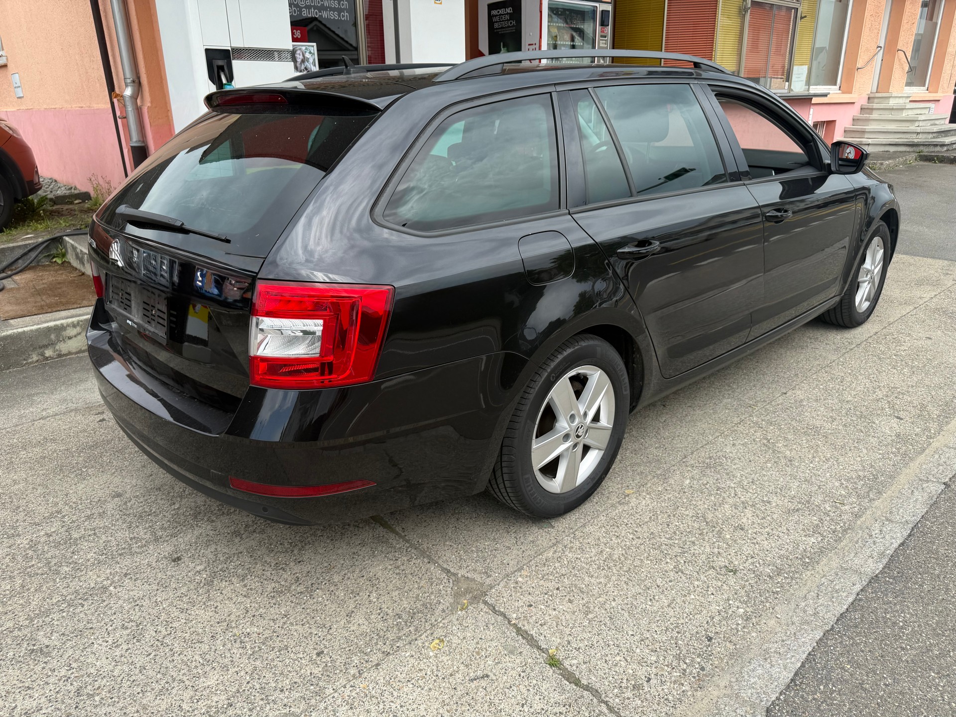 SKODA Octavia Combi 1.5 TSI Clever-showroom-element-3
