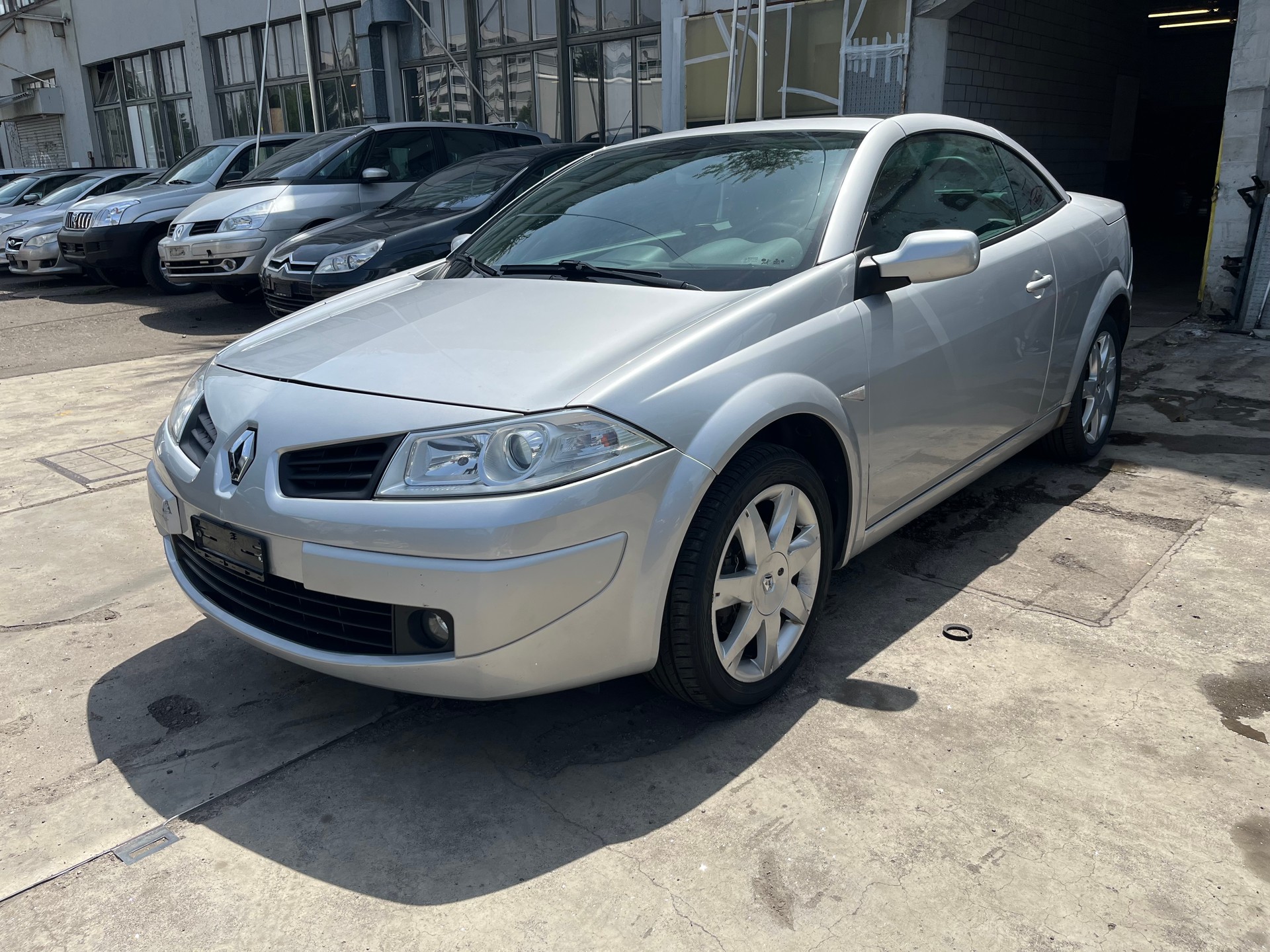 RENAULT Mégane C-C 2.0 16V Dynamique Confort-image-0