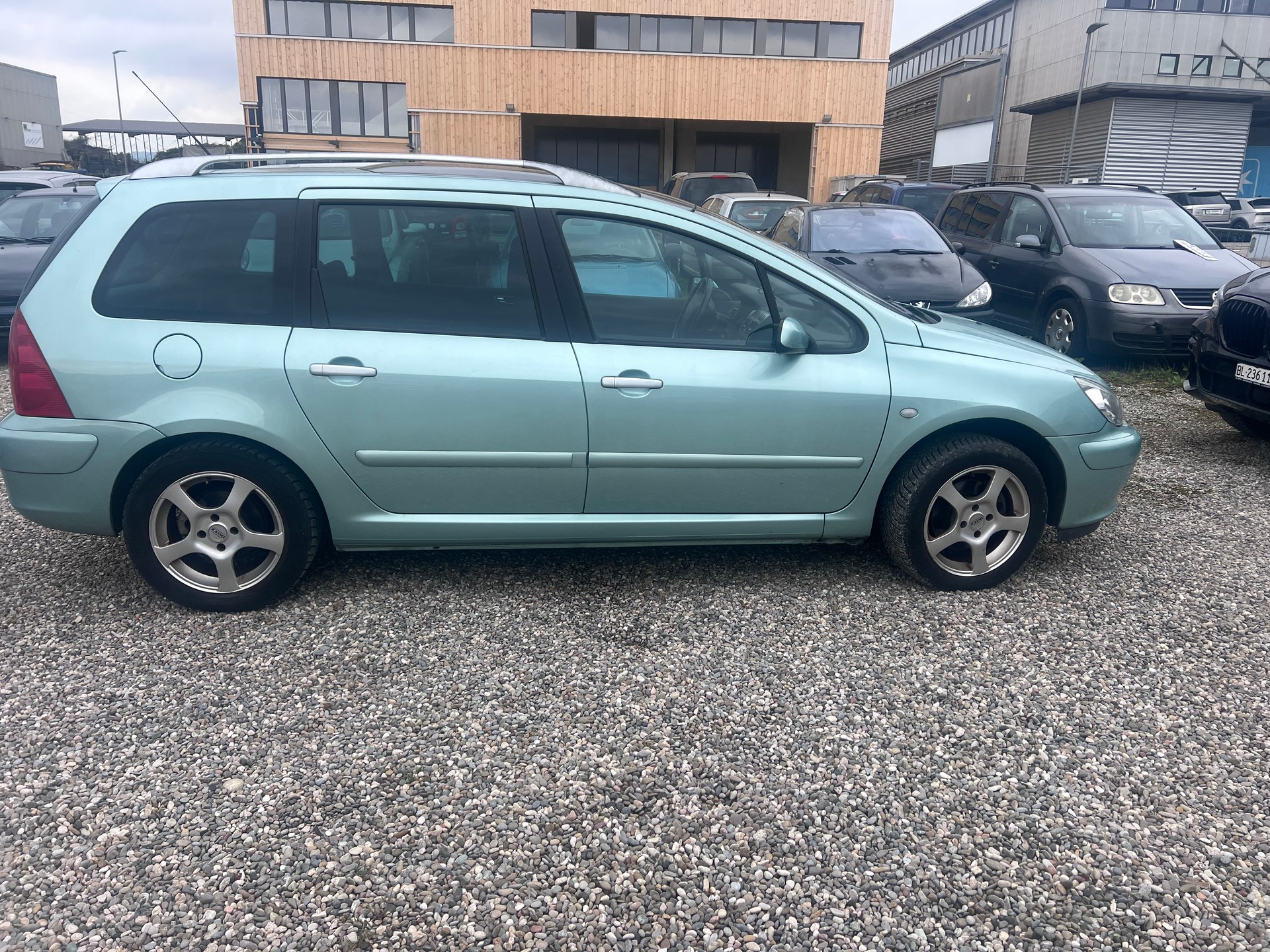 PEUGEOT 307 2.0 16V XS-image-6