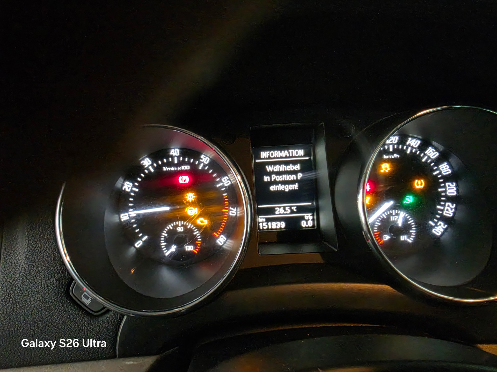 SKODA Yeti 1.8 TSI Ambition 4x4 DSG-image-6