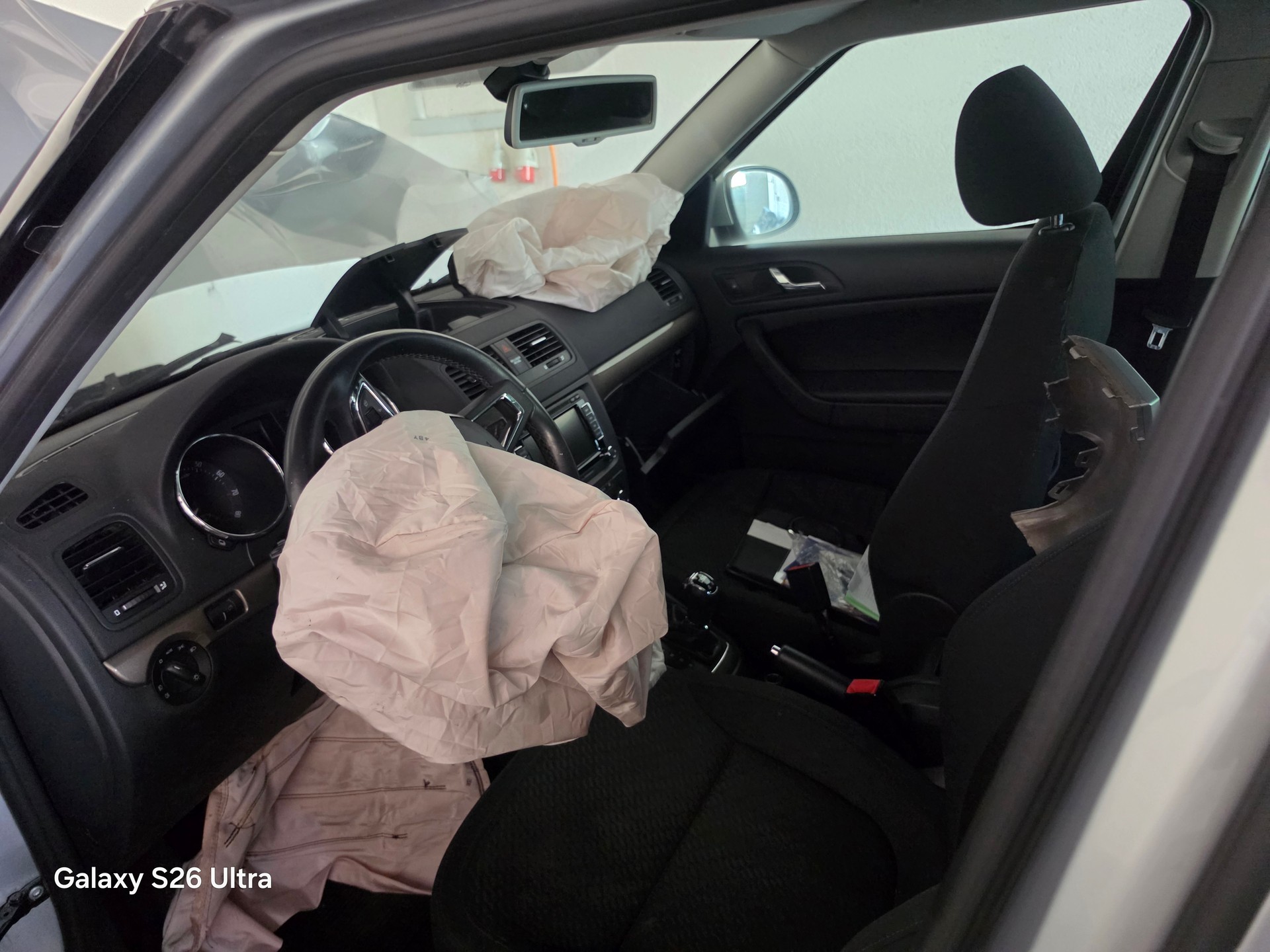 SKODA Yeti 1.8 TSI Ambition 4x4 DSG-image-5