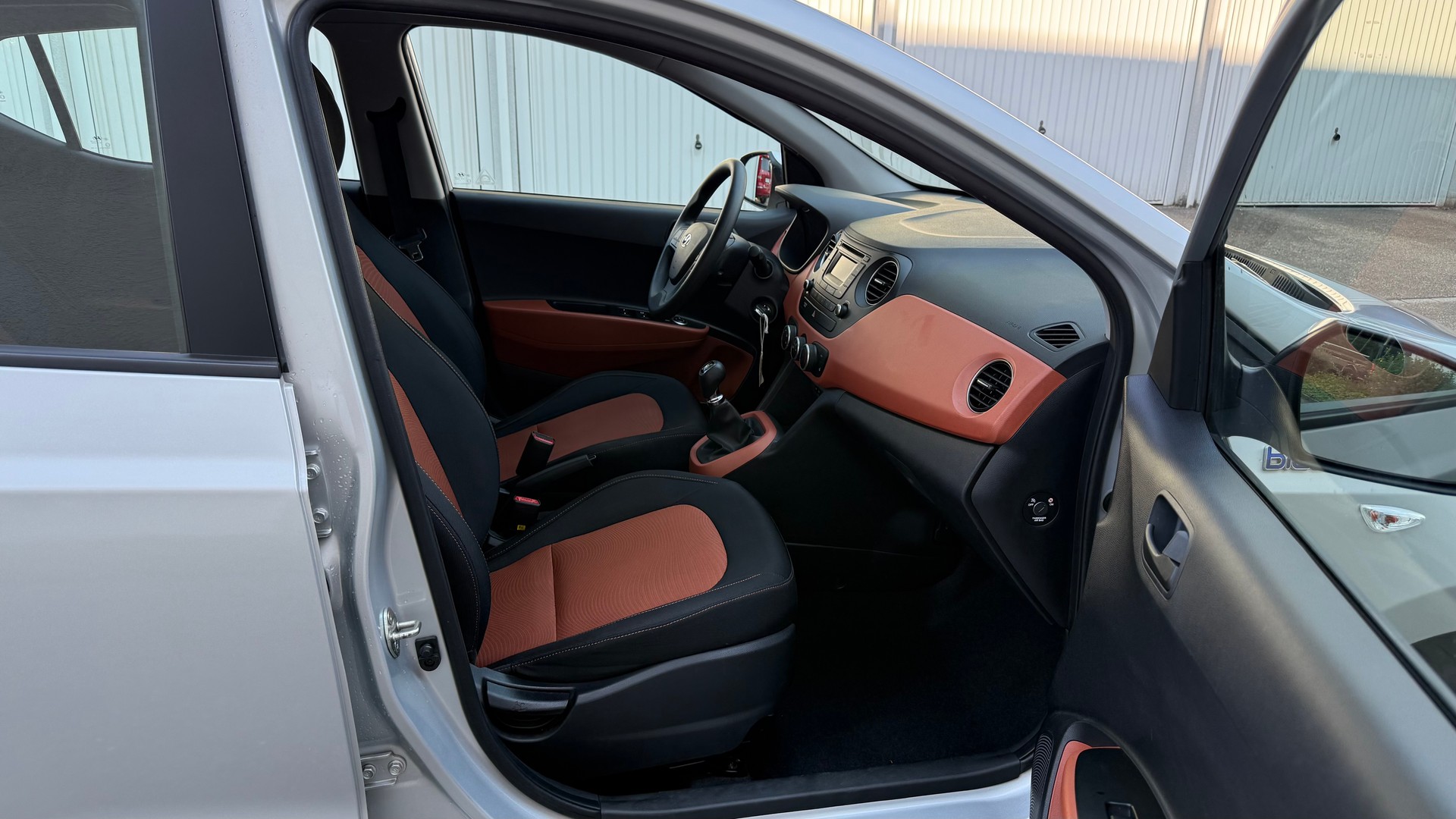 HYUNDAI i10 1.0 Style-image-11
