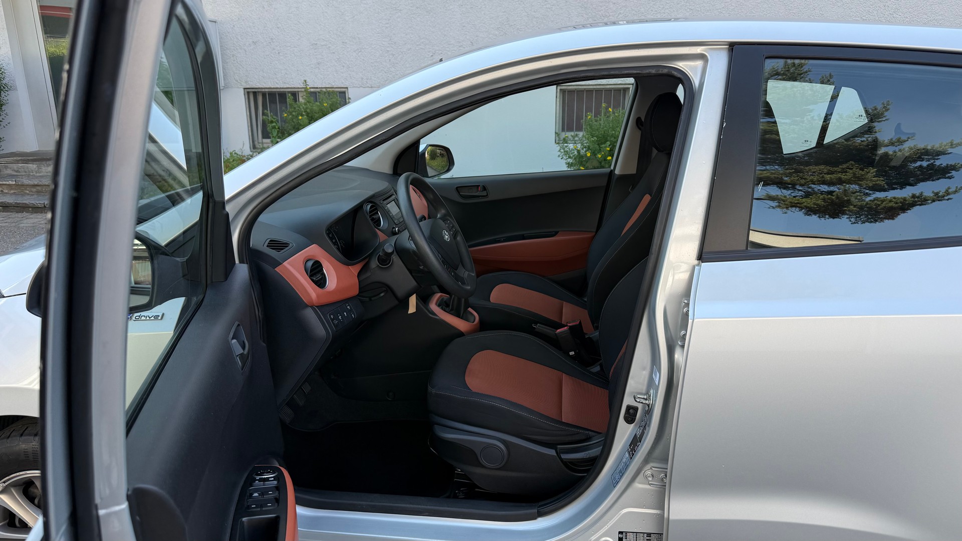 HYUNDAI i10 1.0 Style-image-9