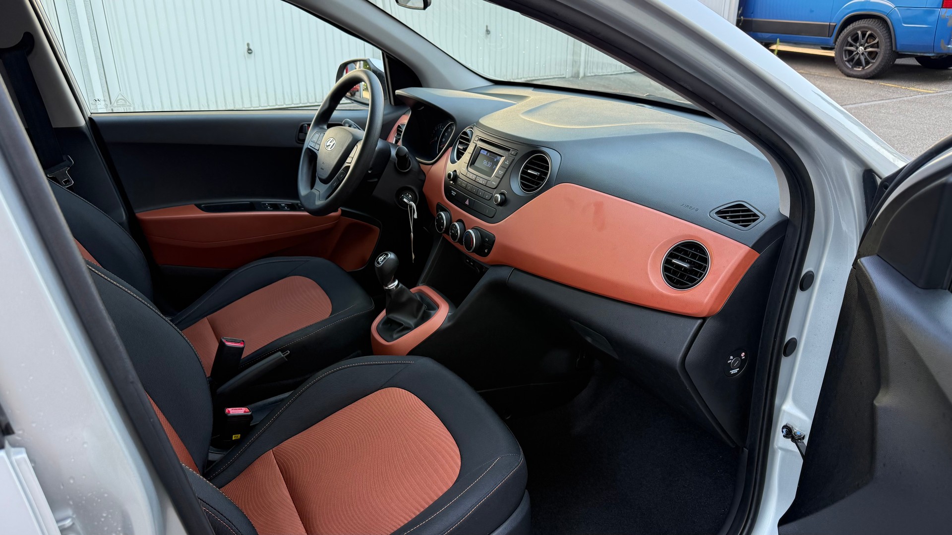 HYUNDAI i10 1.0 Style-image-12