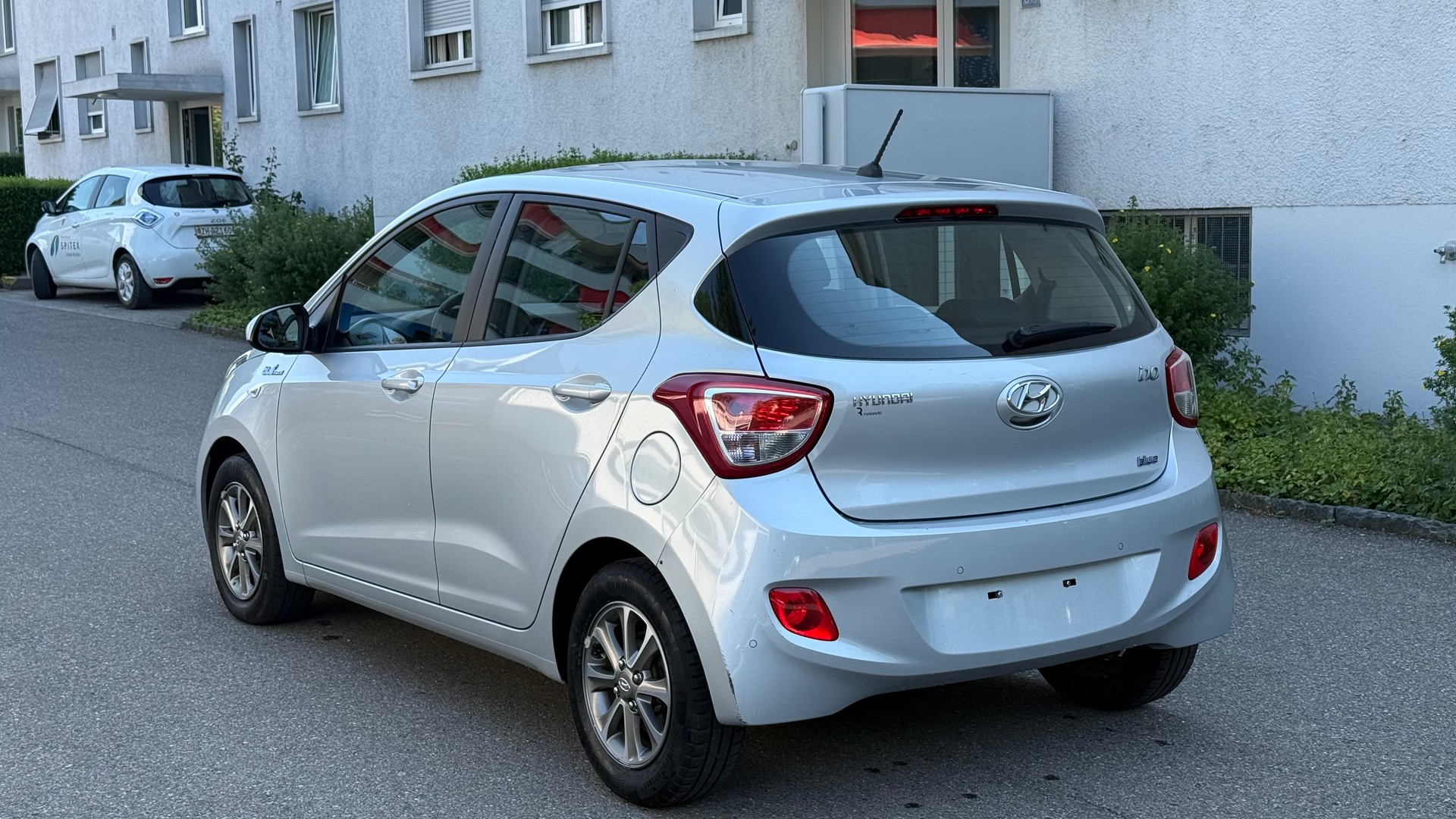 HYUNDAI i10 1.0 Style-image-7
