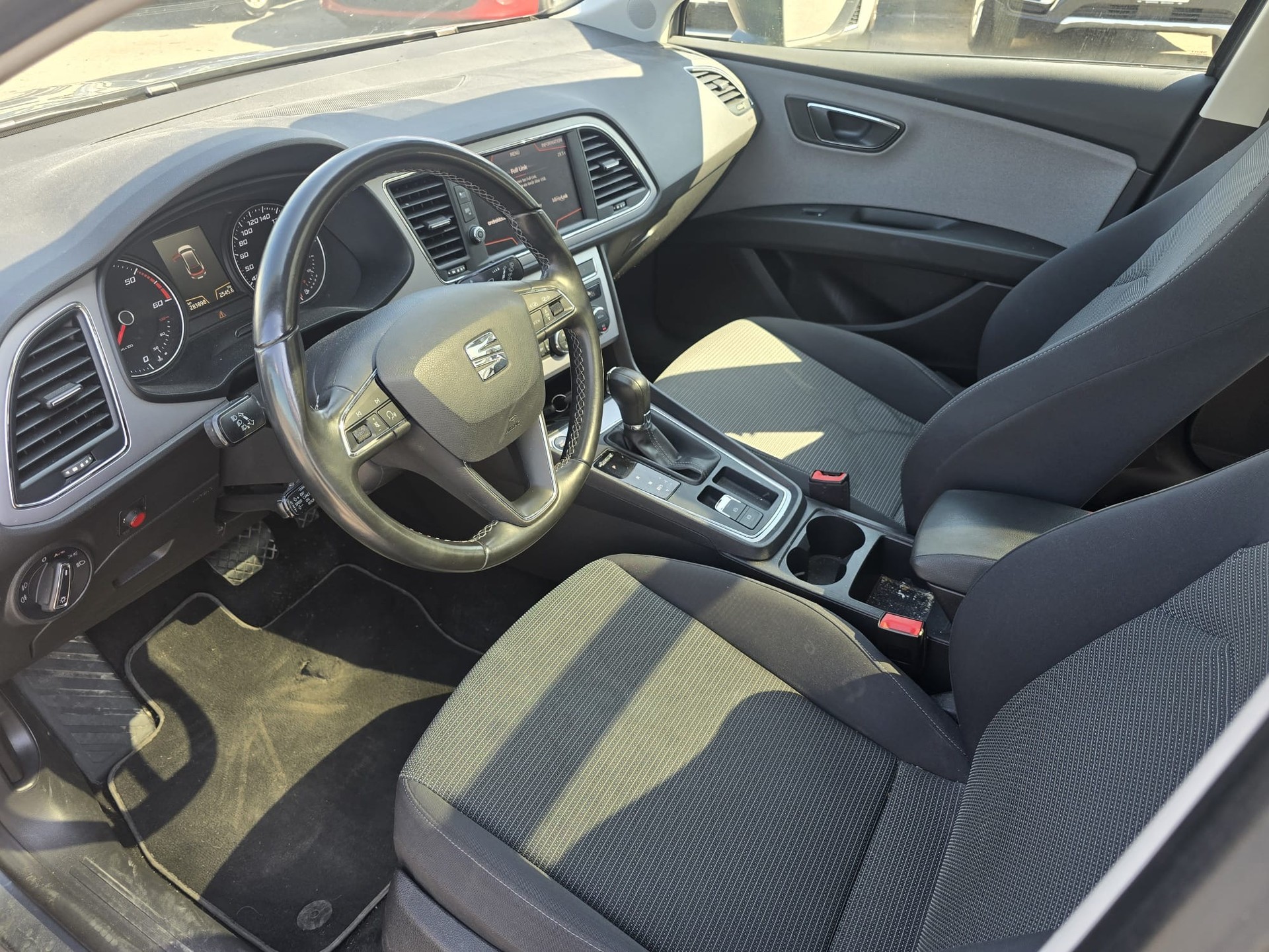 SEAT Leon ST 2.0 TDI CR Style 4Drive DSG-image-7