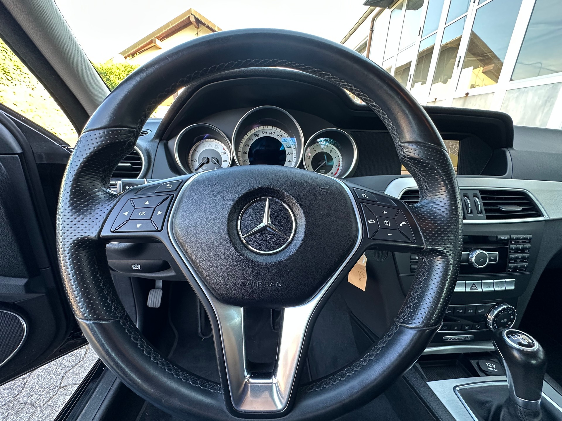 MERCEDES-BENZ C 200 Avantgarde-image-20