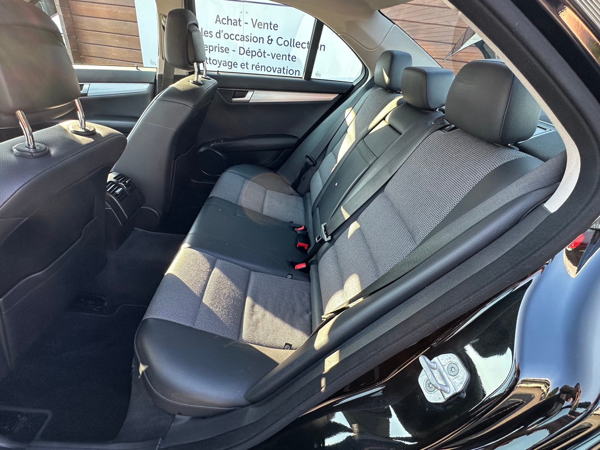 MERCEDES-BENZ C 200 Avantgarde-image-11
