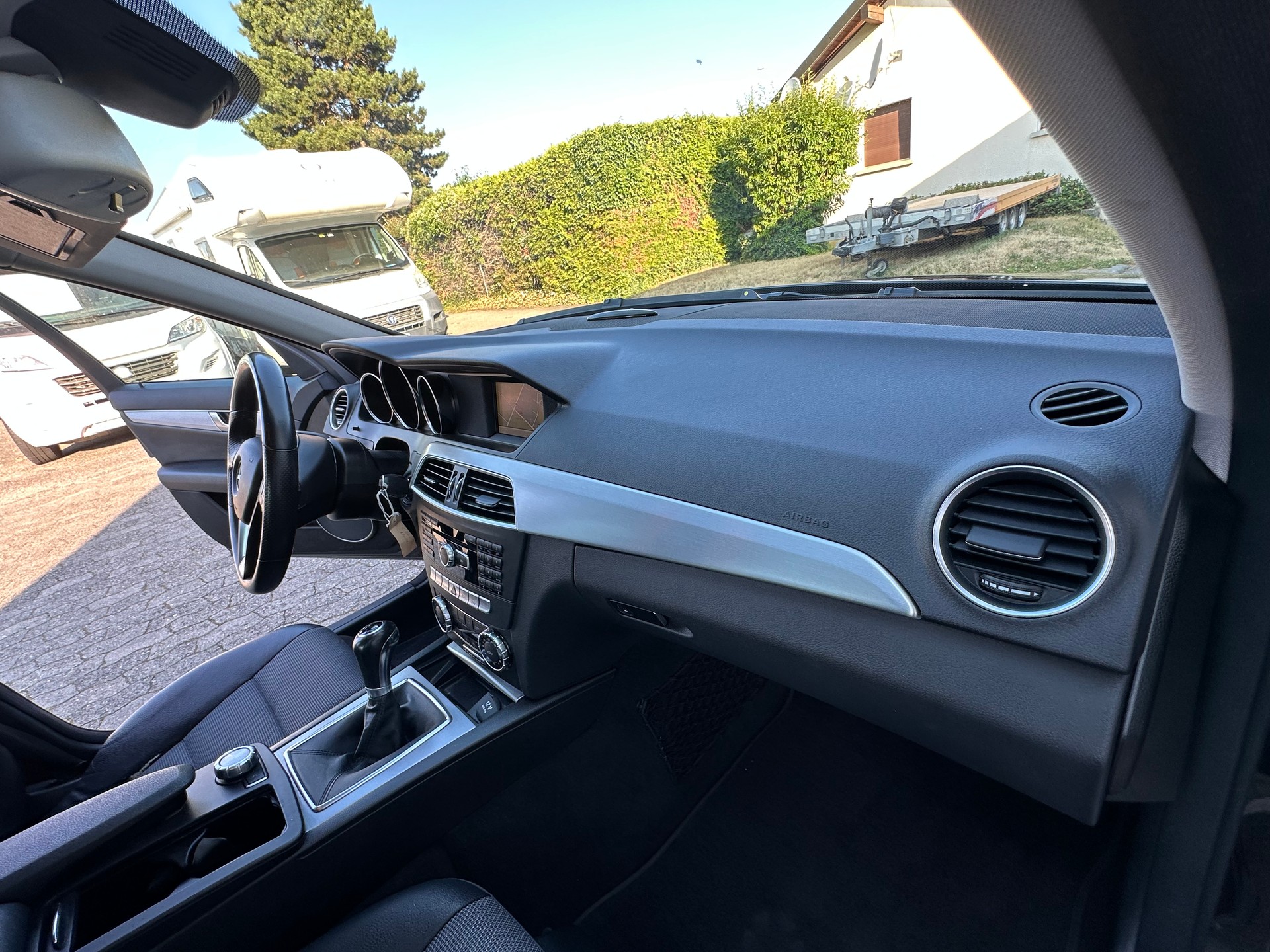 MERCEDES-BENZ C 200 Avantgarde-image-24