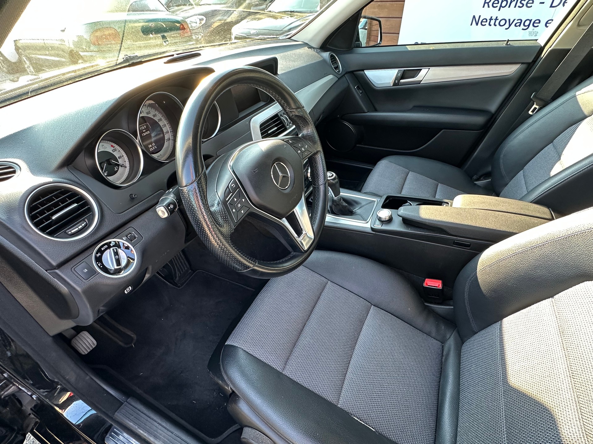 MERCEDES-BENZ C 200 Avantgarde-image-16