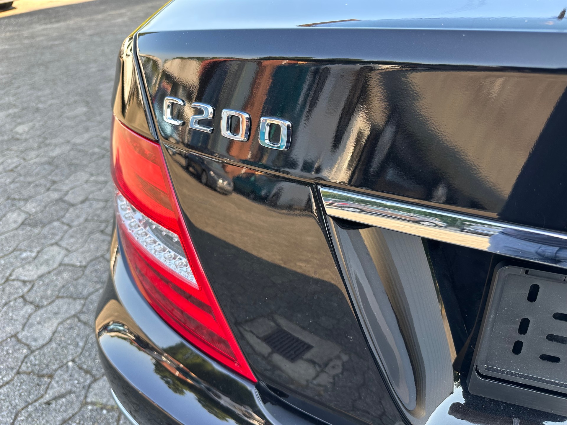 MERCEDES-BENZ C 200 Avantgarde-image-30