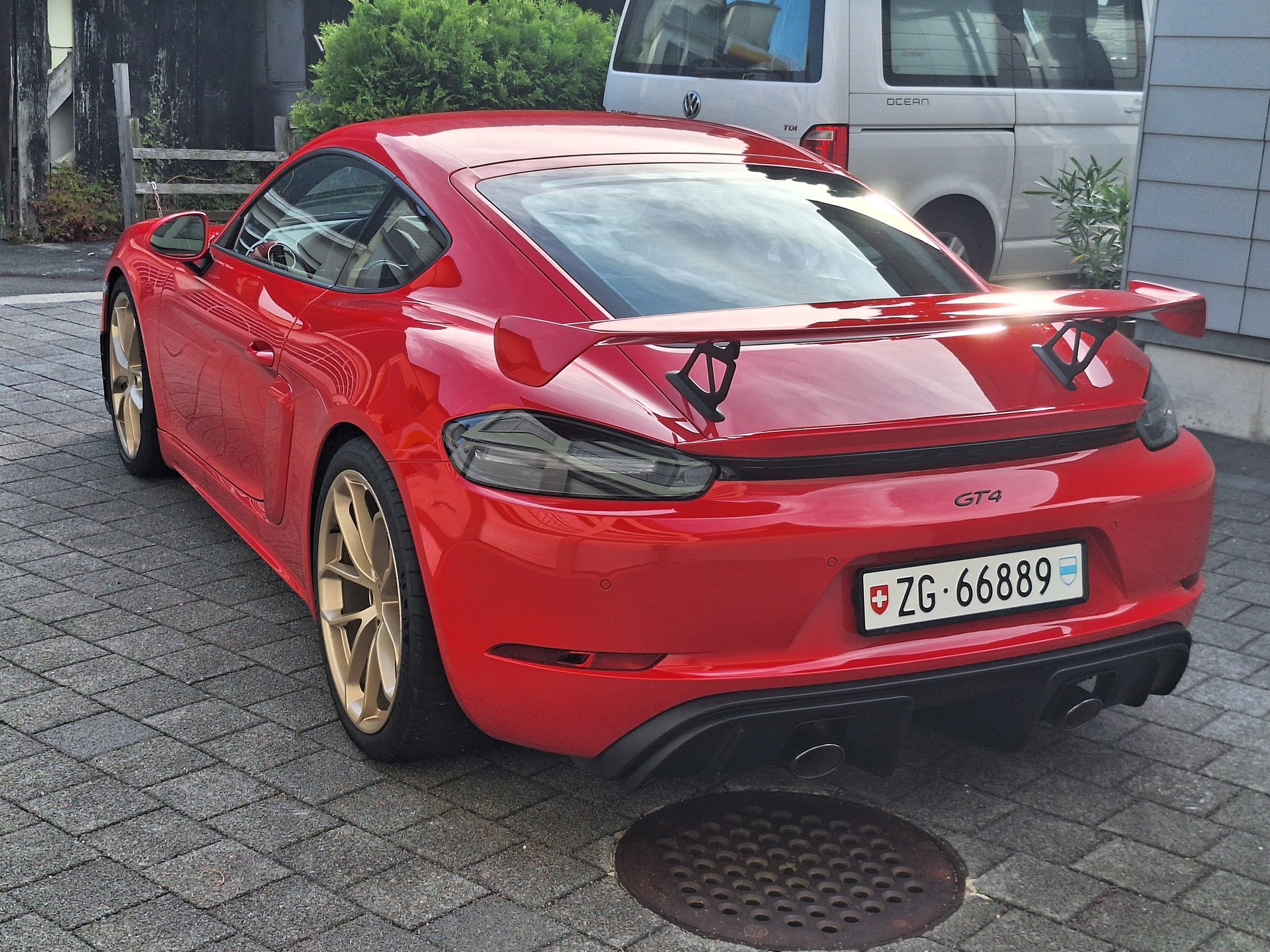 PORSCHE 4.0 GT4-image-3