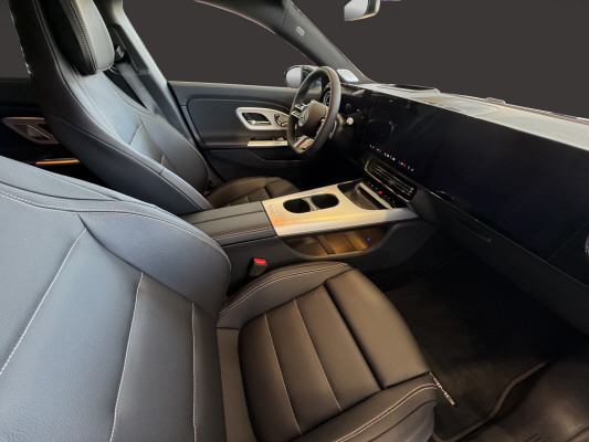 MERCEDES-BENZ CLA SB 220 4M 8G-DCT-image-11
