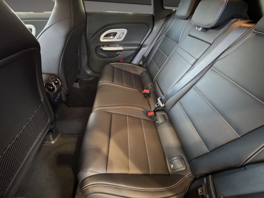 MERCEDES-BENZ CLA SB 220 4M 8G-DCT-image-10