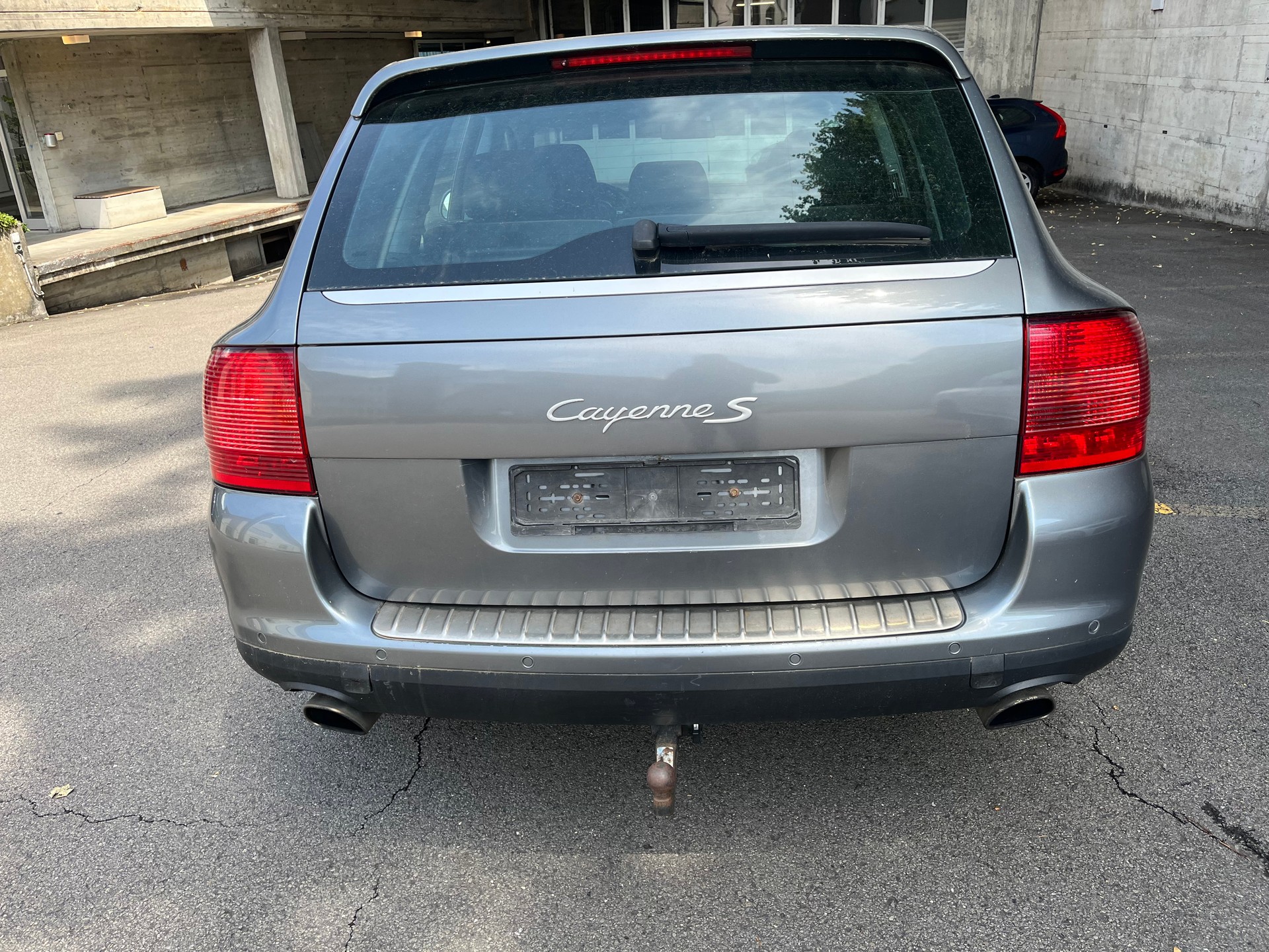 PORSCHE Cayenne S-image-3