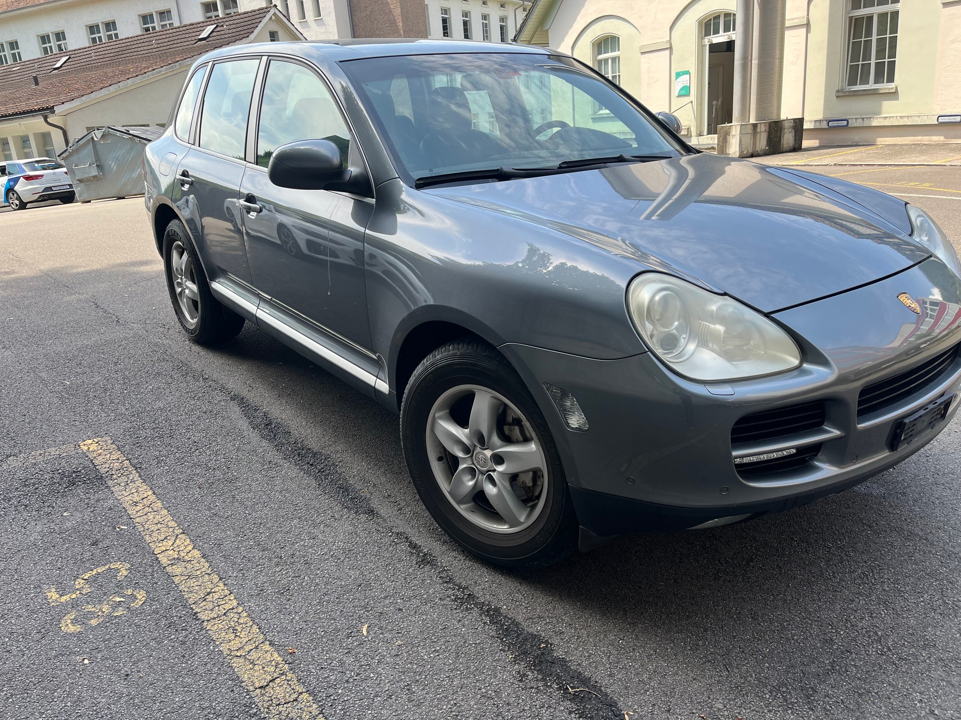 PORSCHE Cayenne S-image-1