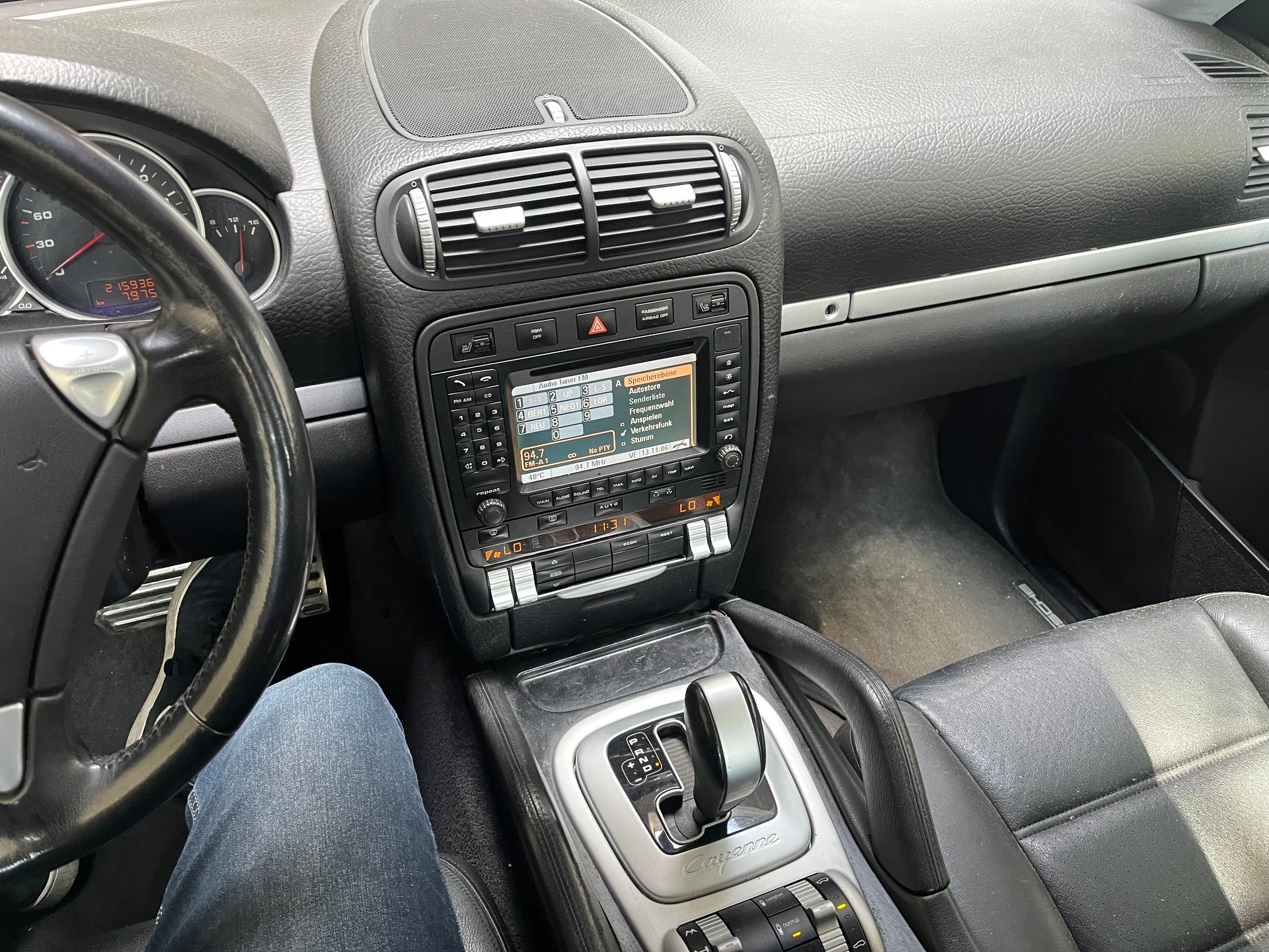 PORSCHE Cayenne S-image-7