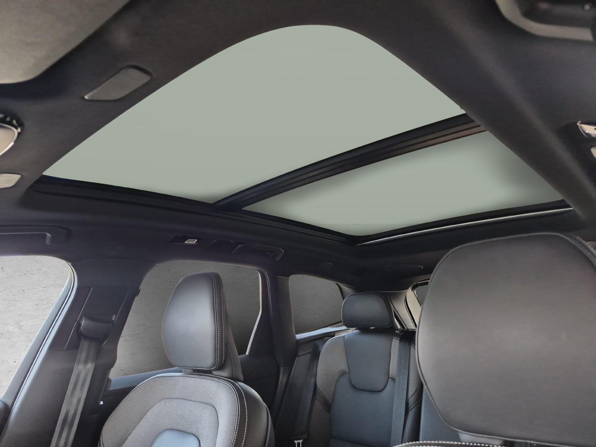 VOLVO XC60 2.0 T8 TE Plus Dark eAWD / ab 3,99% Leasing bei Abschluss einer Protect Autoversicherung-image-19