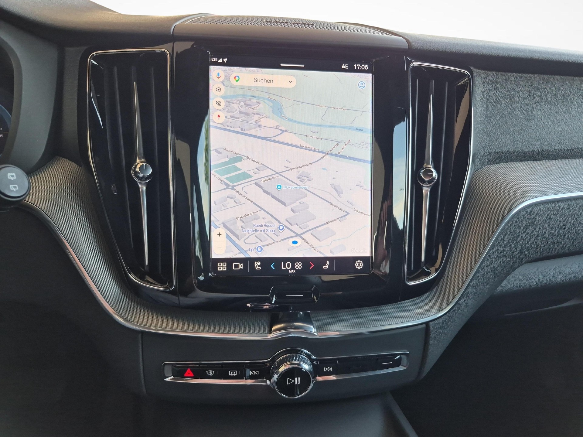 VOLVO XC60 2.0 T8 TE Plus Dark eAWD / ab 3,99% Leasing bei Abschluss einer Protect Autoversicherung-image-14
