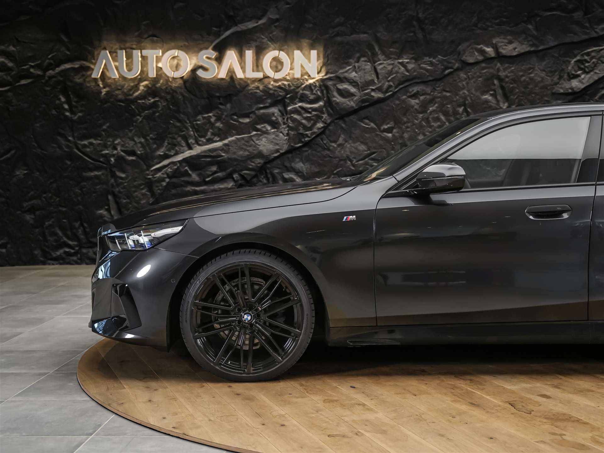 BMW 520i M Sport Steptronic *Werksgarantie*21" Felgen*Head Up*Sitzbelüftung*-image-16