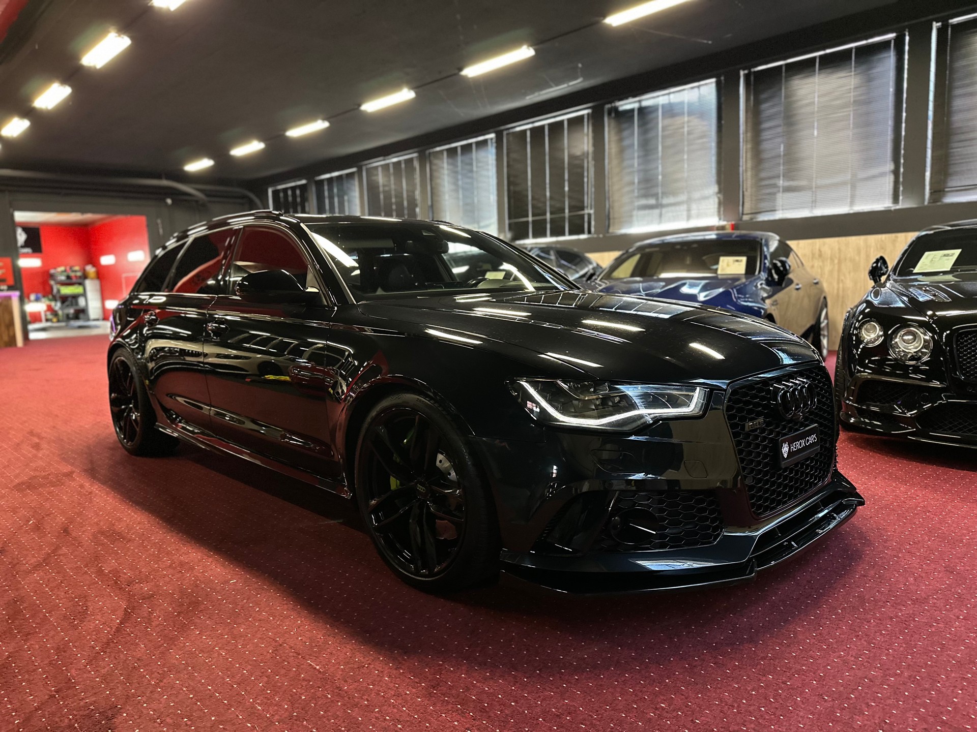 AUDI RS6 Avant 4.0 TFSI V8 quattro Tiptronic-image-6