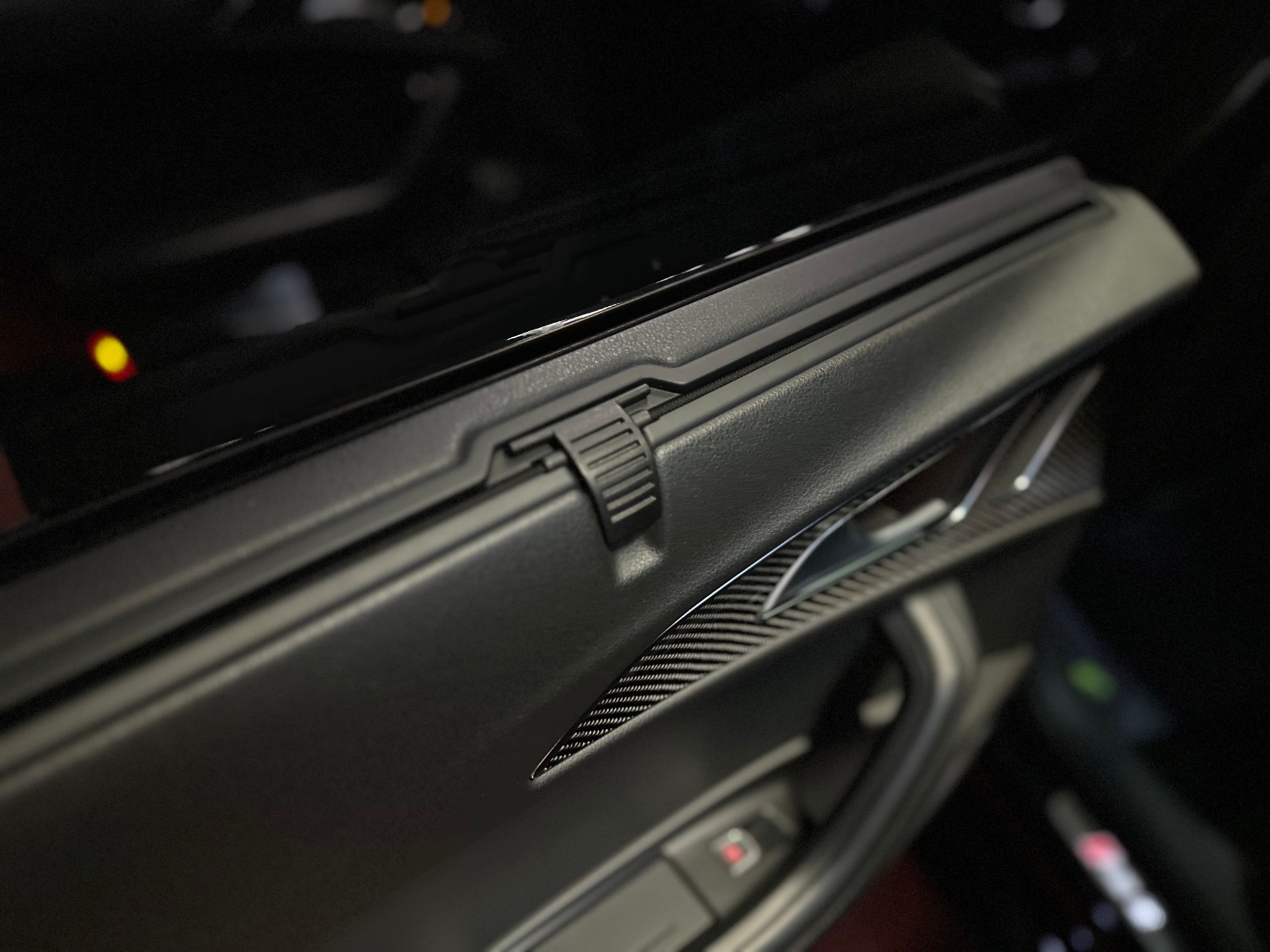 AUDI RS6 Avant 4.0 TFSI V8 quattro Tiptronic-image-24