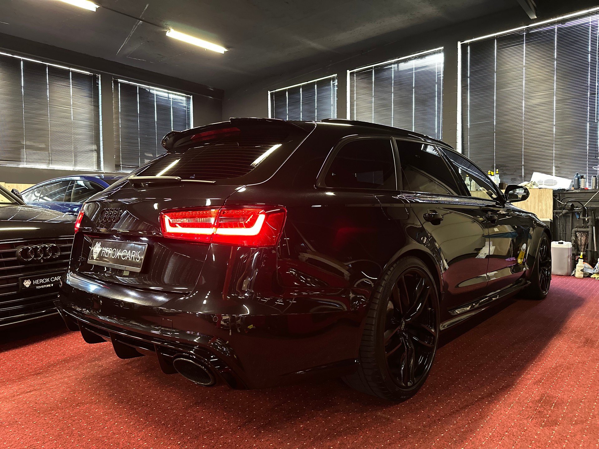 AUDI RS6 Avant 4.0 TFSI V8 quattro Tiptronic-image-8