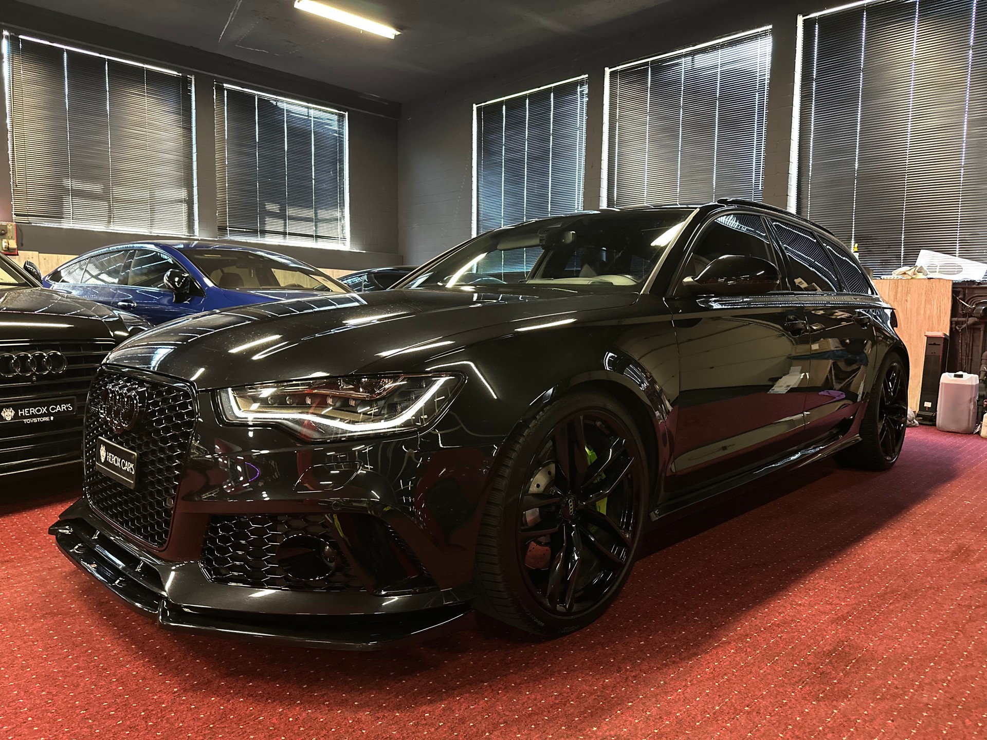 AUDI RS6 Avant 4.0 TFSI V8 quattro Tiptronic-image-11