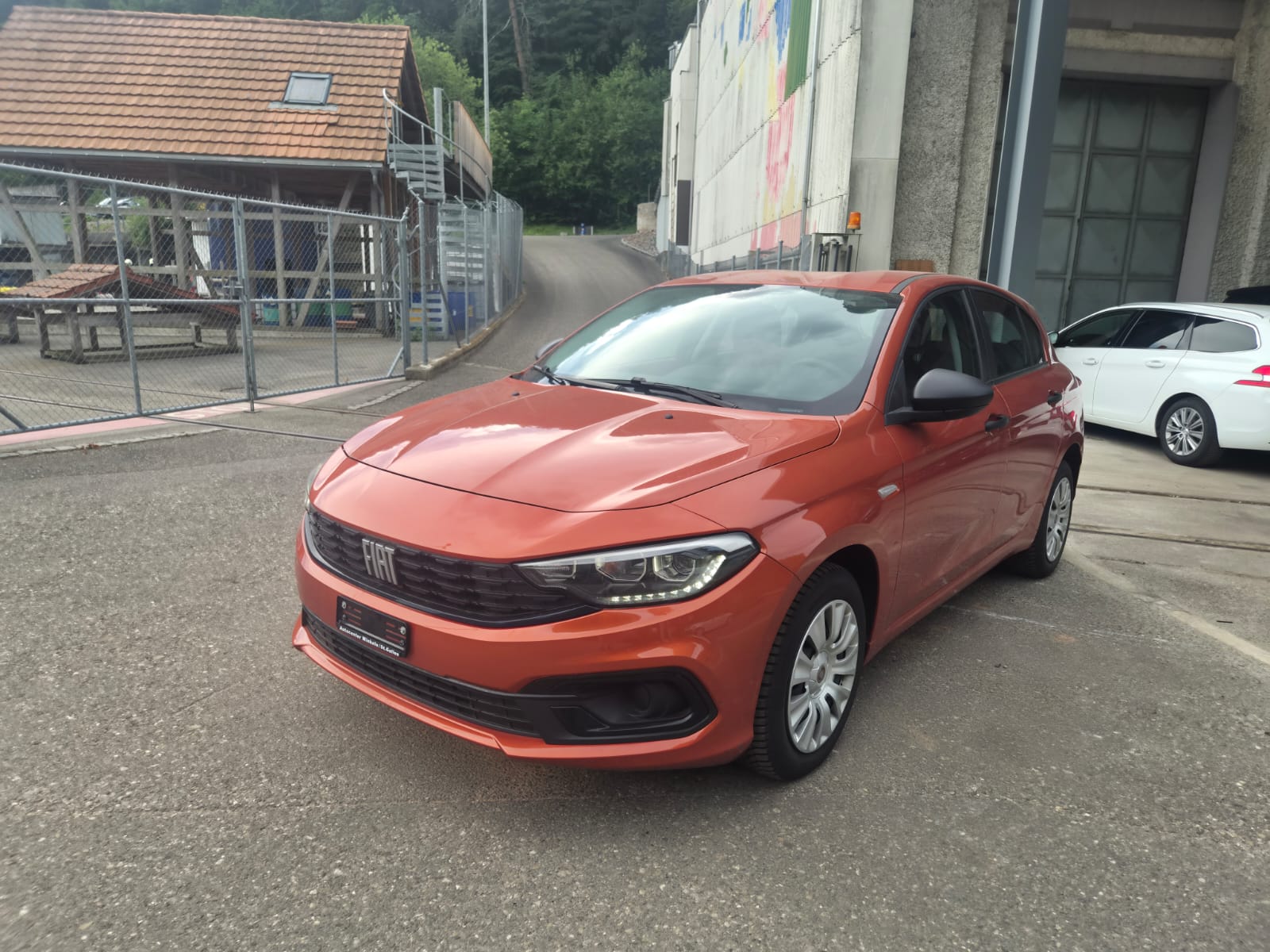 FIAT Tipo Hybrid 1.5 Swiss Edition Cross-image-3