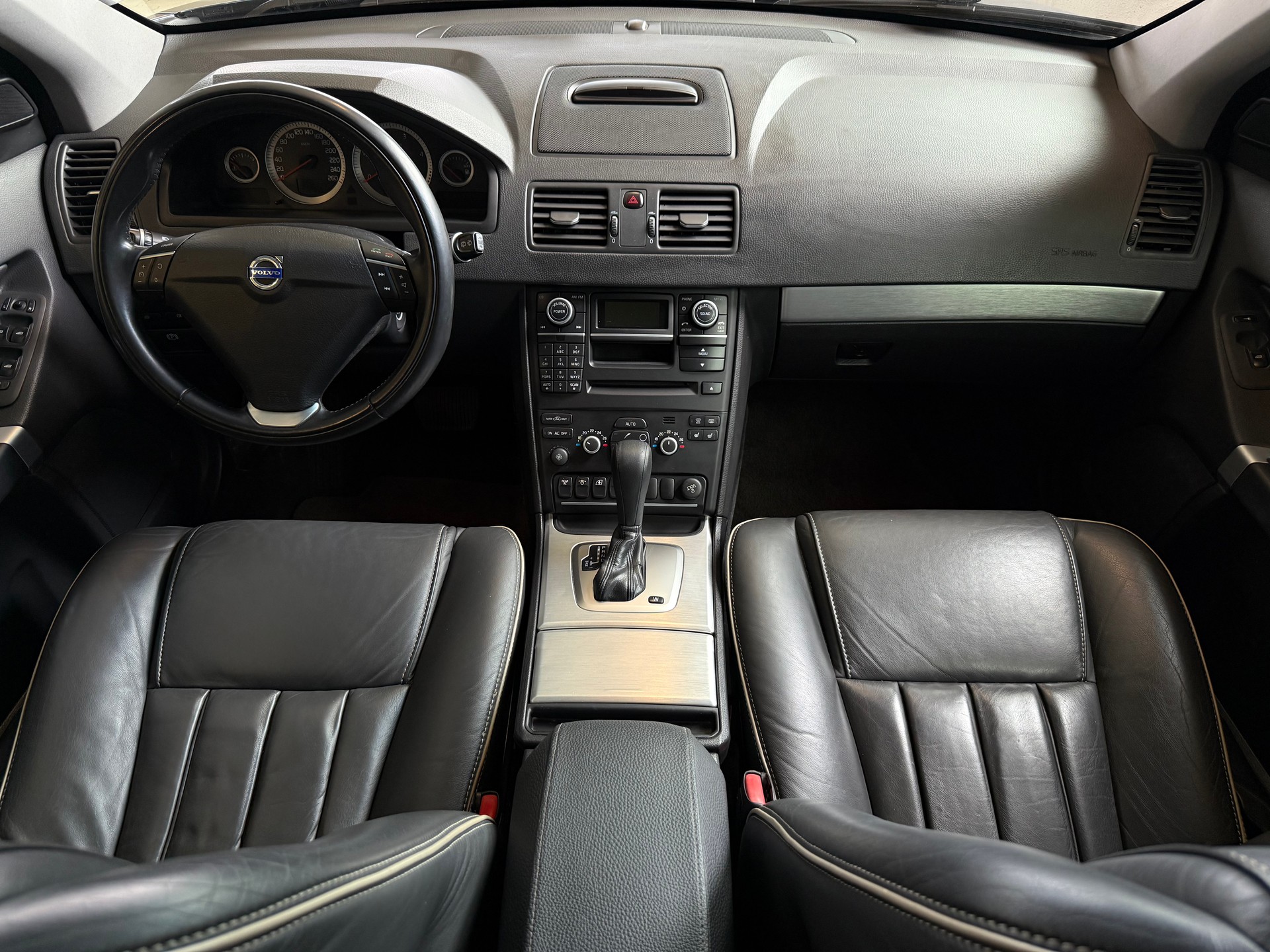 VOLVO XC90 D5 AWD Summum Geartronic-image-13