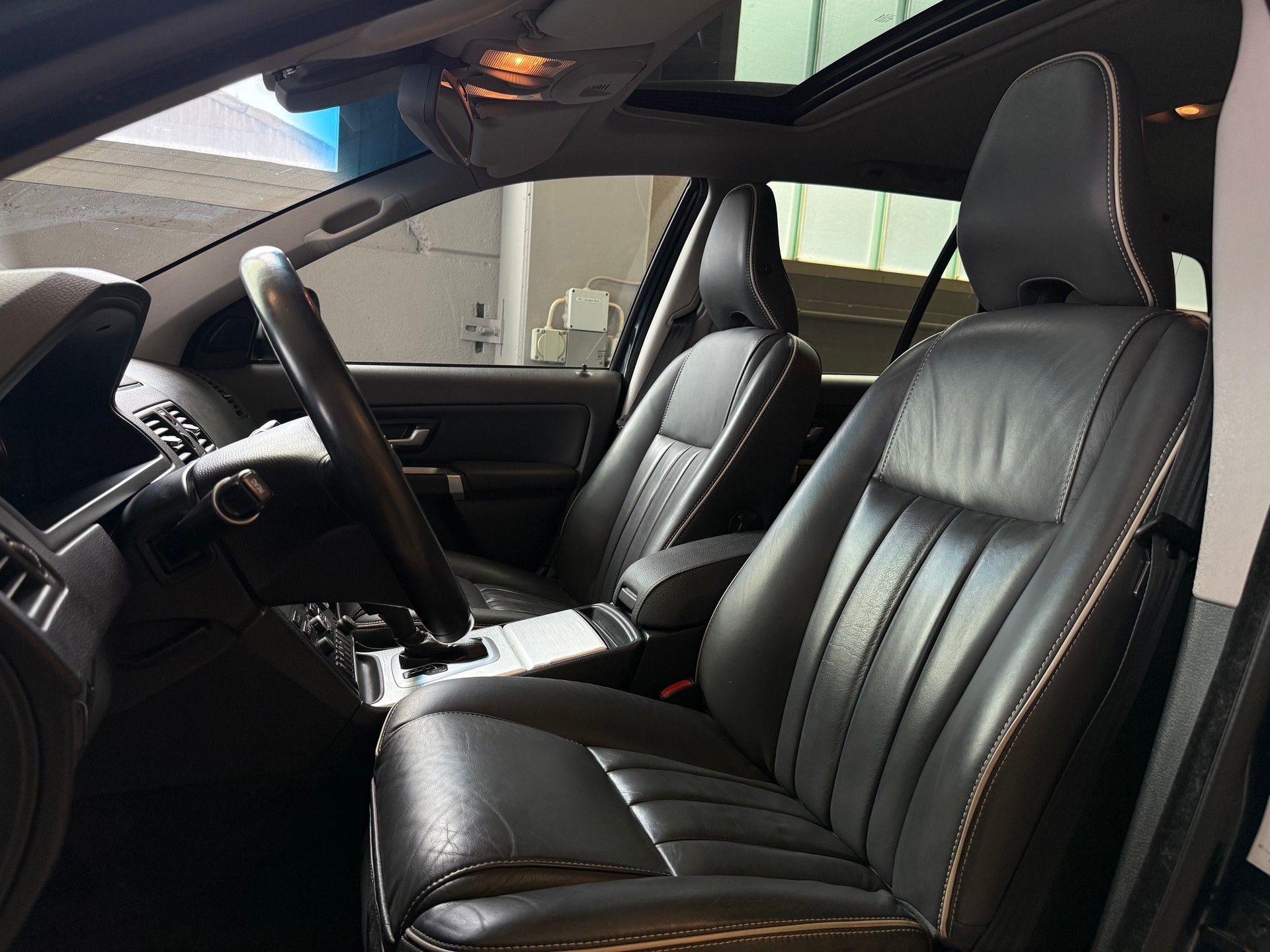 VOLVO XC90 D5 AWD Summum Geartronic-image-9