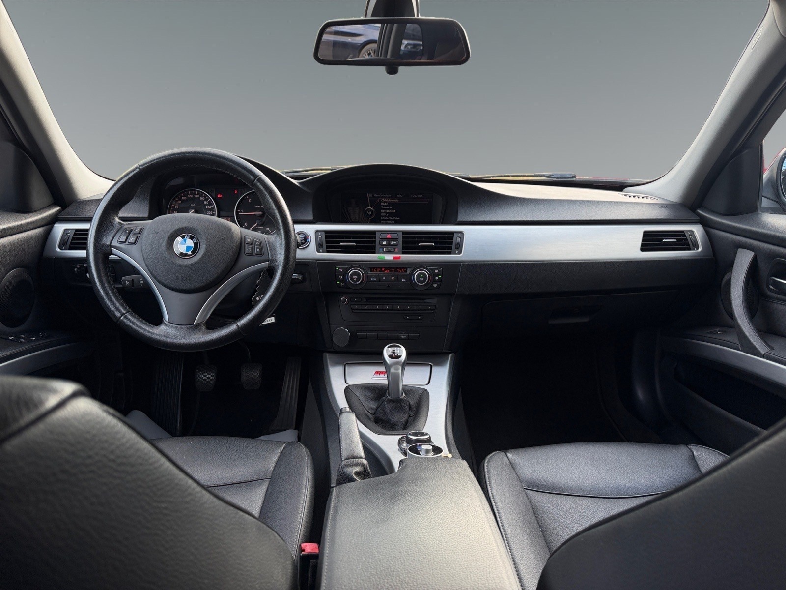 BMW 320d Touring Dynamic Edition *FRISCH SERVICE*FRISCH MFK*-image-9