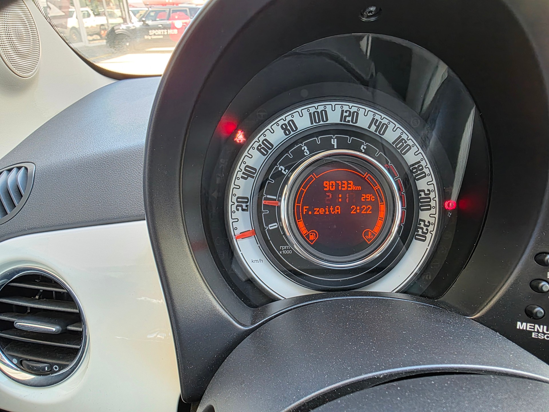 FIAT 500 1.4 16V Matt Black-image-13
