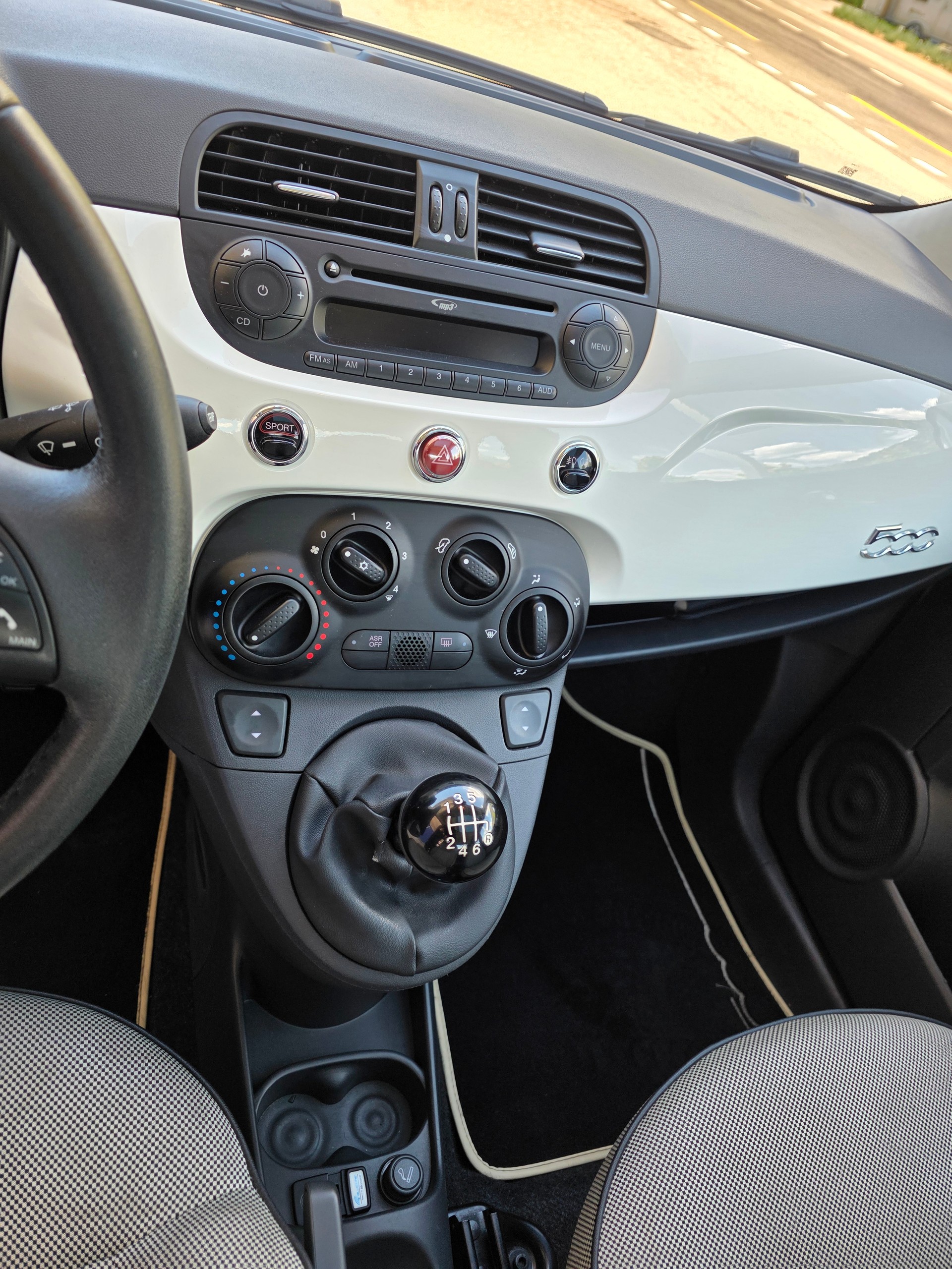 FIAT 500 1.4 16V Matt Black-image-11